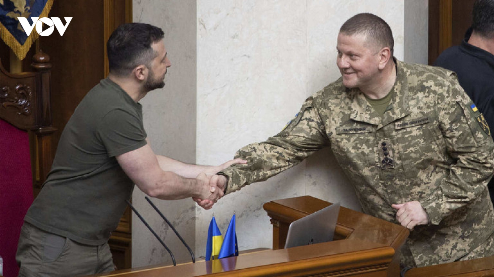 Tổng tư lệnh Ukraine chỉ trích quyết định của Tổng thống Zelensky