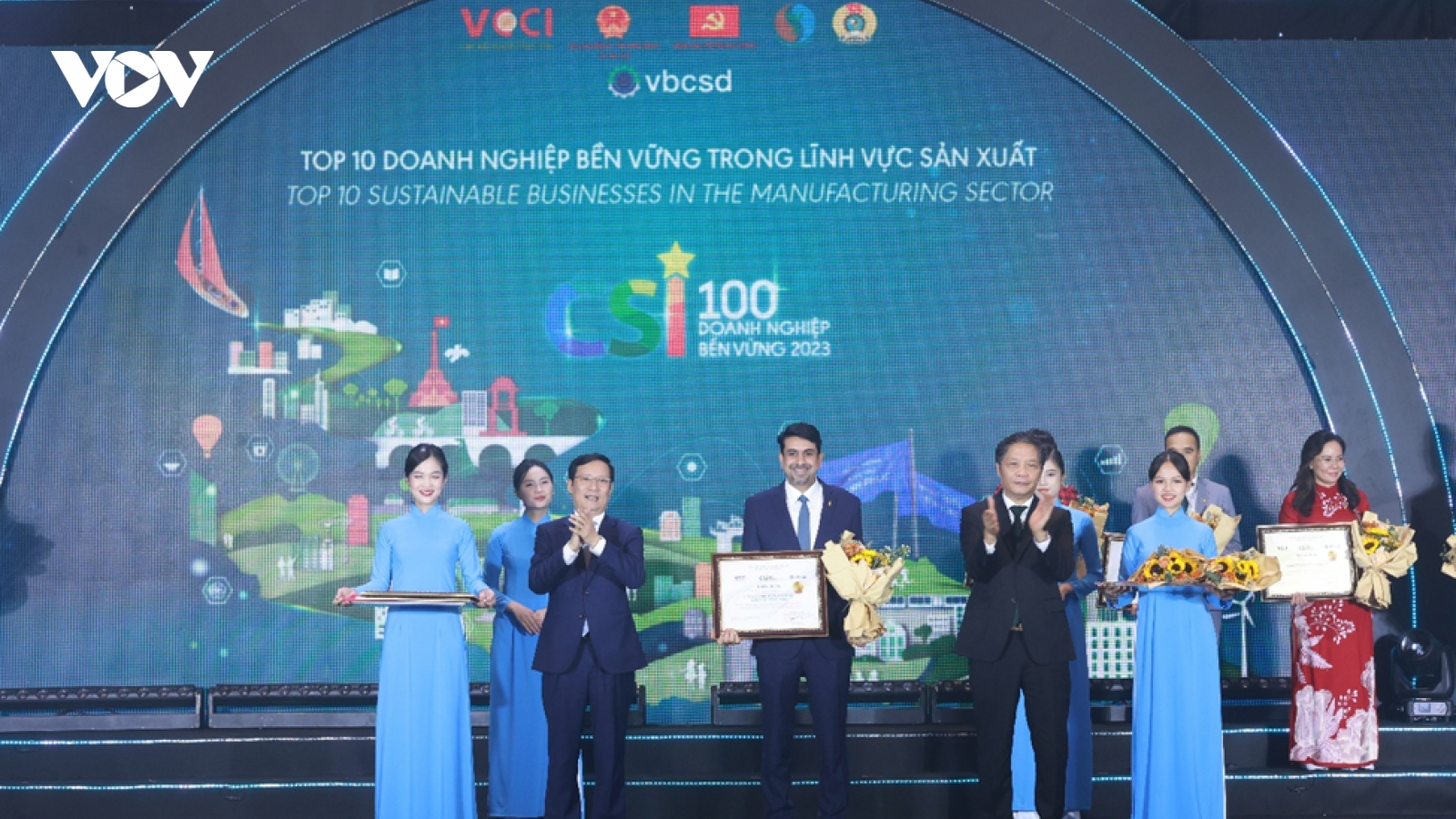 Coca-Cola được vinh danh trong Top 3 DN phát triển bền vững tại Việt Nam