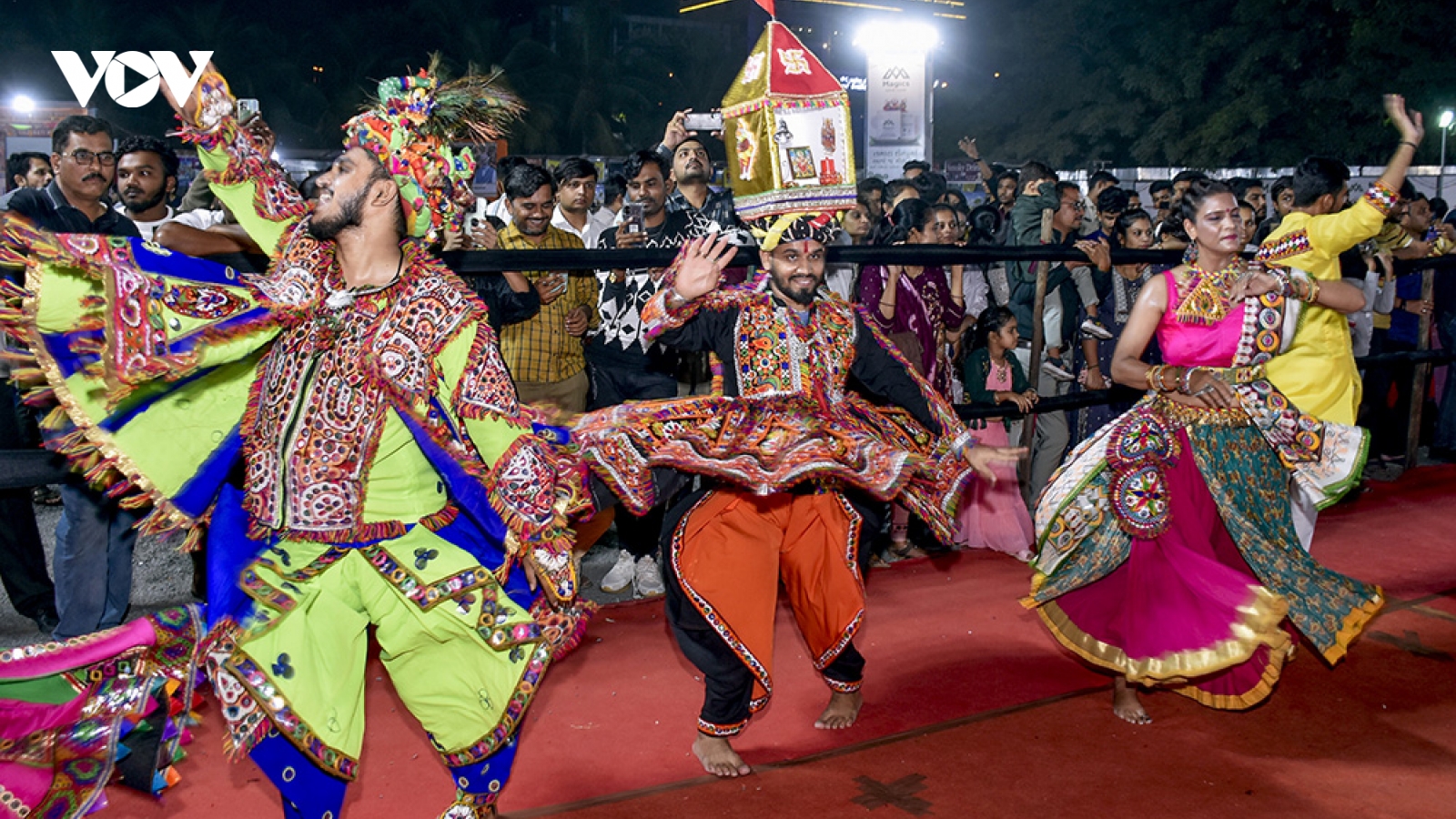 Điệu nhảy Garba của Ấn Độ được công nhận là Di sản Văn hóa Phi vật thể của nhân loại