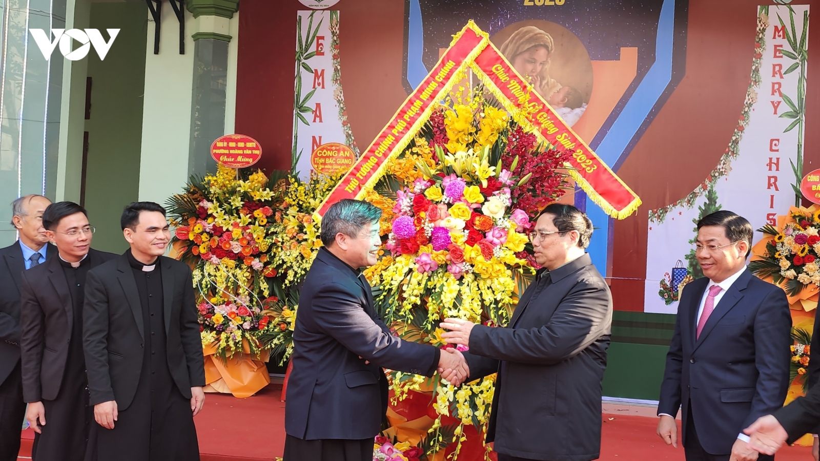 Thủ tướng Phạm Minh Chính thăm, chúc mừng Giáng sinh tại Giáo xứ Bắc Giang