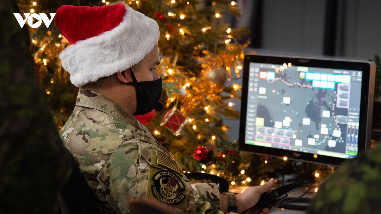 Trẻ em toàn cầu háo hức theo dõi hành trình của Ông già Noel qua NORAD