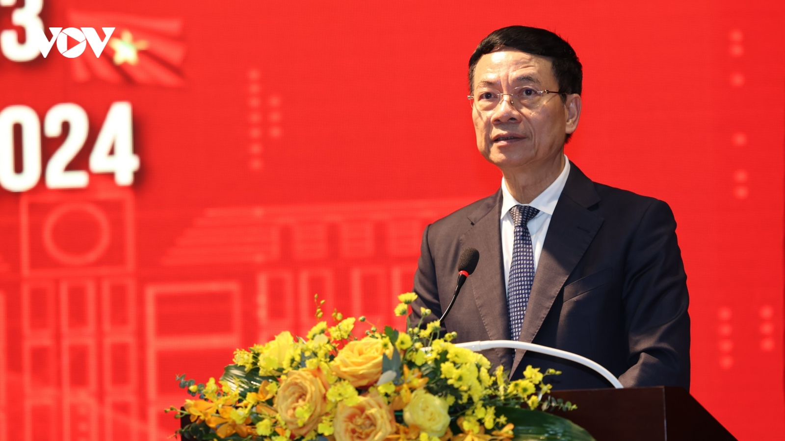 Bộ trưởng Nguyễn Mạnh Hùng: “Việc gì nhiều dữ liệu hãy để trí tuệ nhân tạo làm”