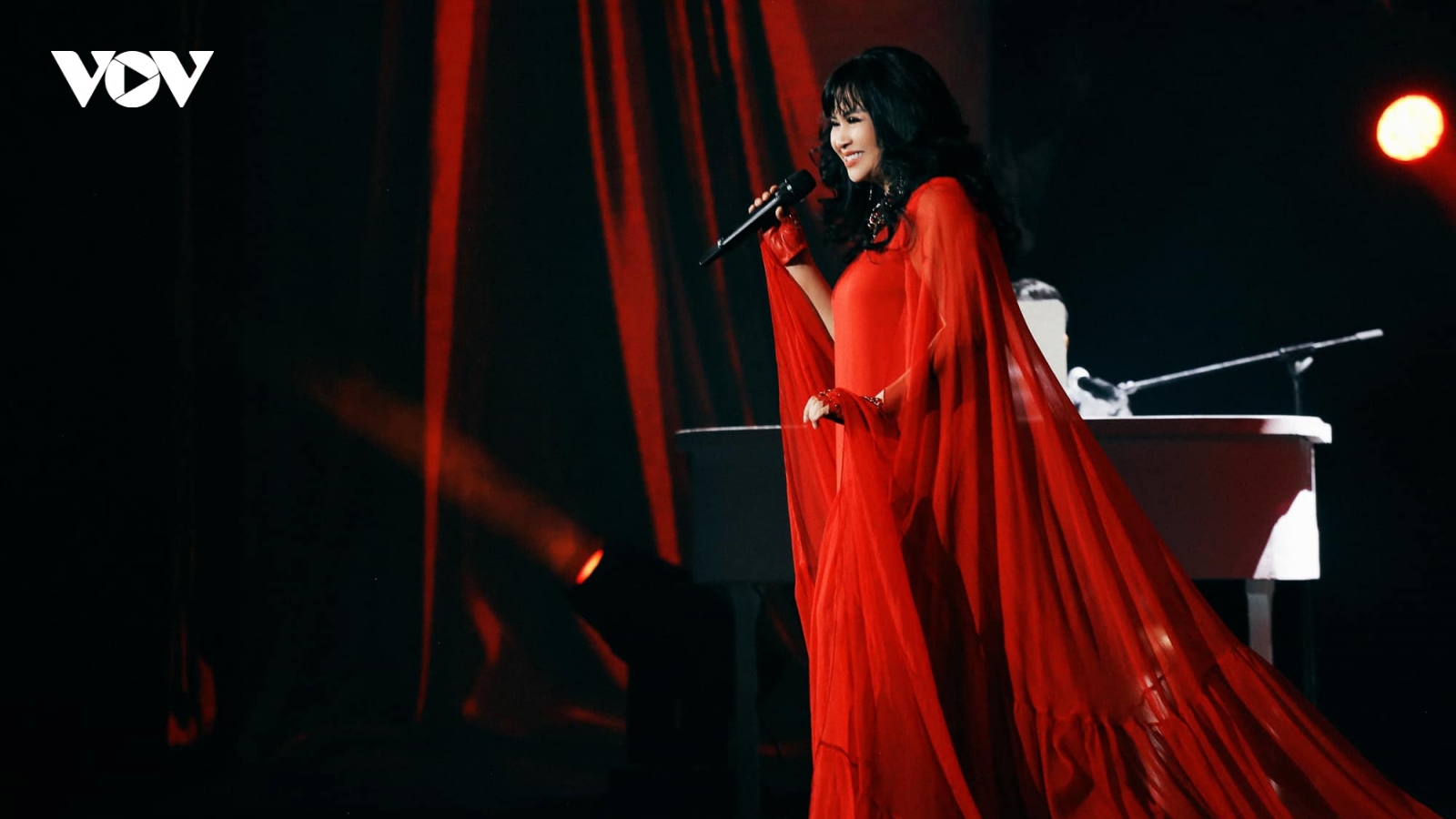 Diva Thanh Lam hạnh phúc khi được phong tặng Nghệ sĩ Nhân dân