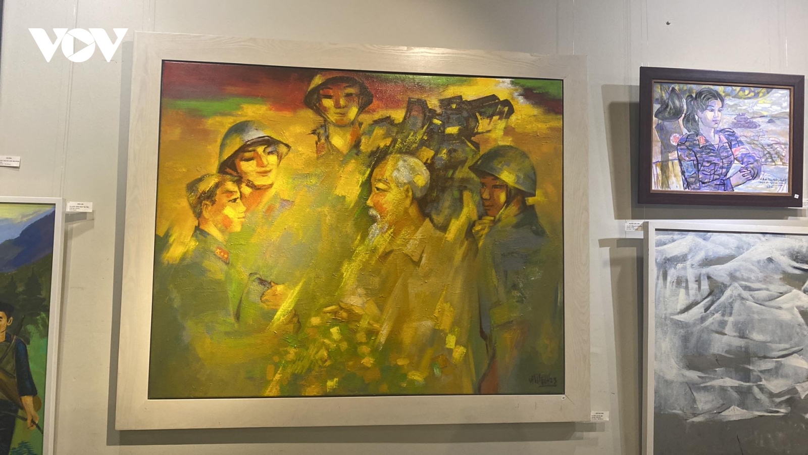 Triển lãm “Chung bước quân hành” kể nhiều câu chuyện xúc động về người chiến sĩ