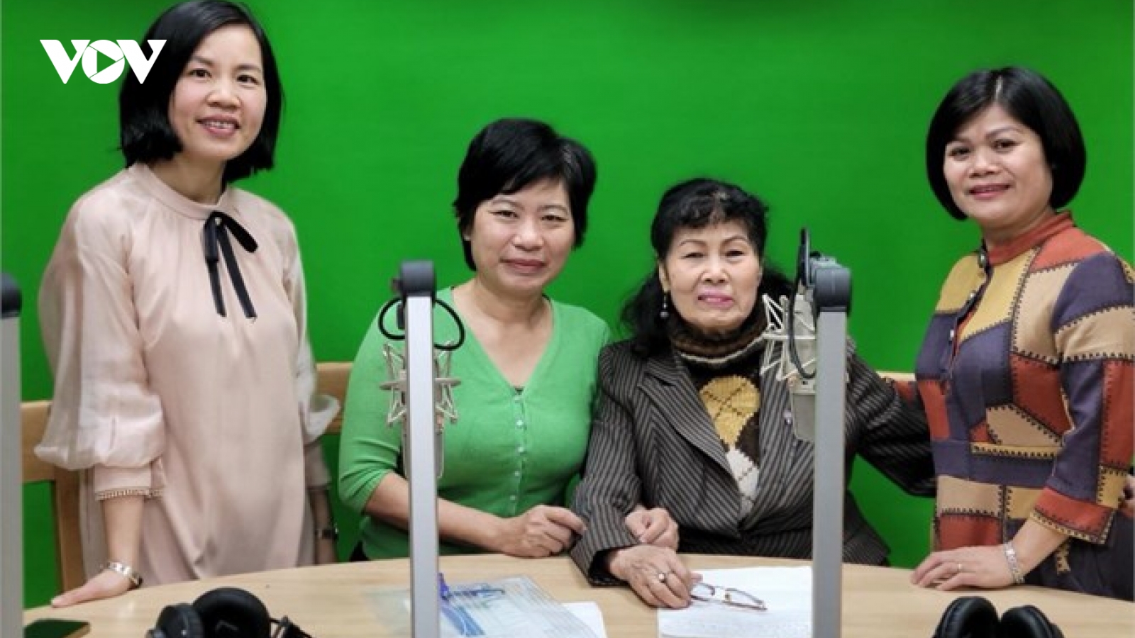 NSND Vũ Kim Dung trọn một đời cùng Tiếng thơ