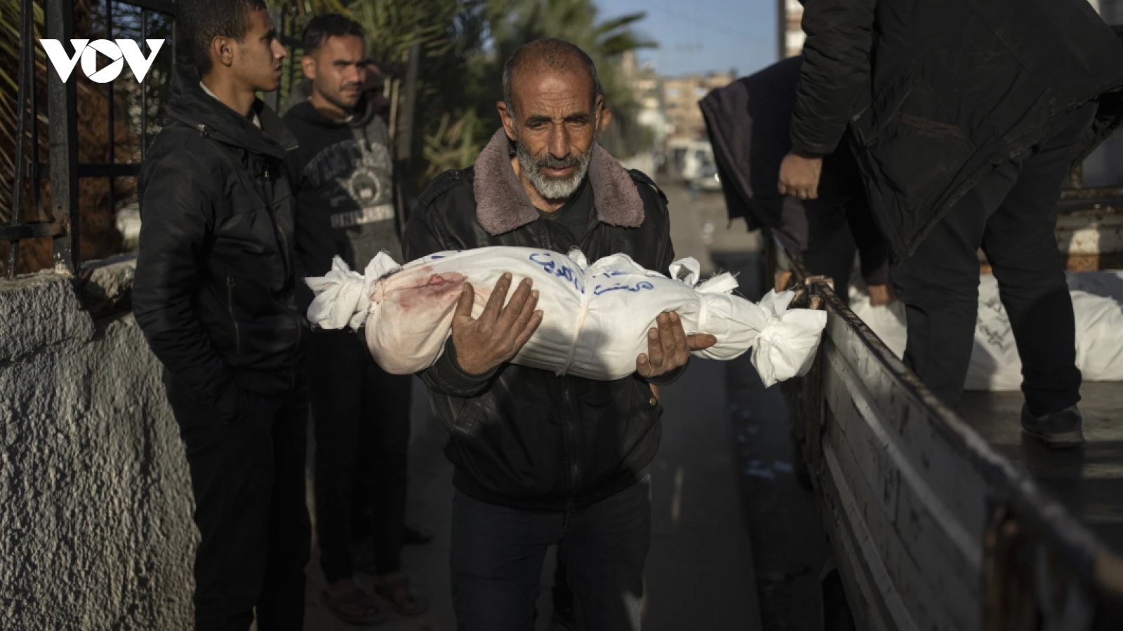 Israel không kích 2 ngôi nhà ở Gaza, 76 người trong một đại gia đình thiệt mạng