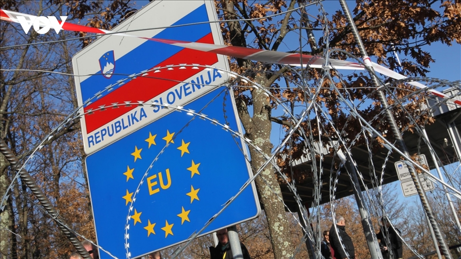 Slovenia tiếp tục mở rộng kiểm soát biên giới với Croatia, Hungary