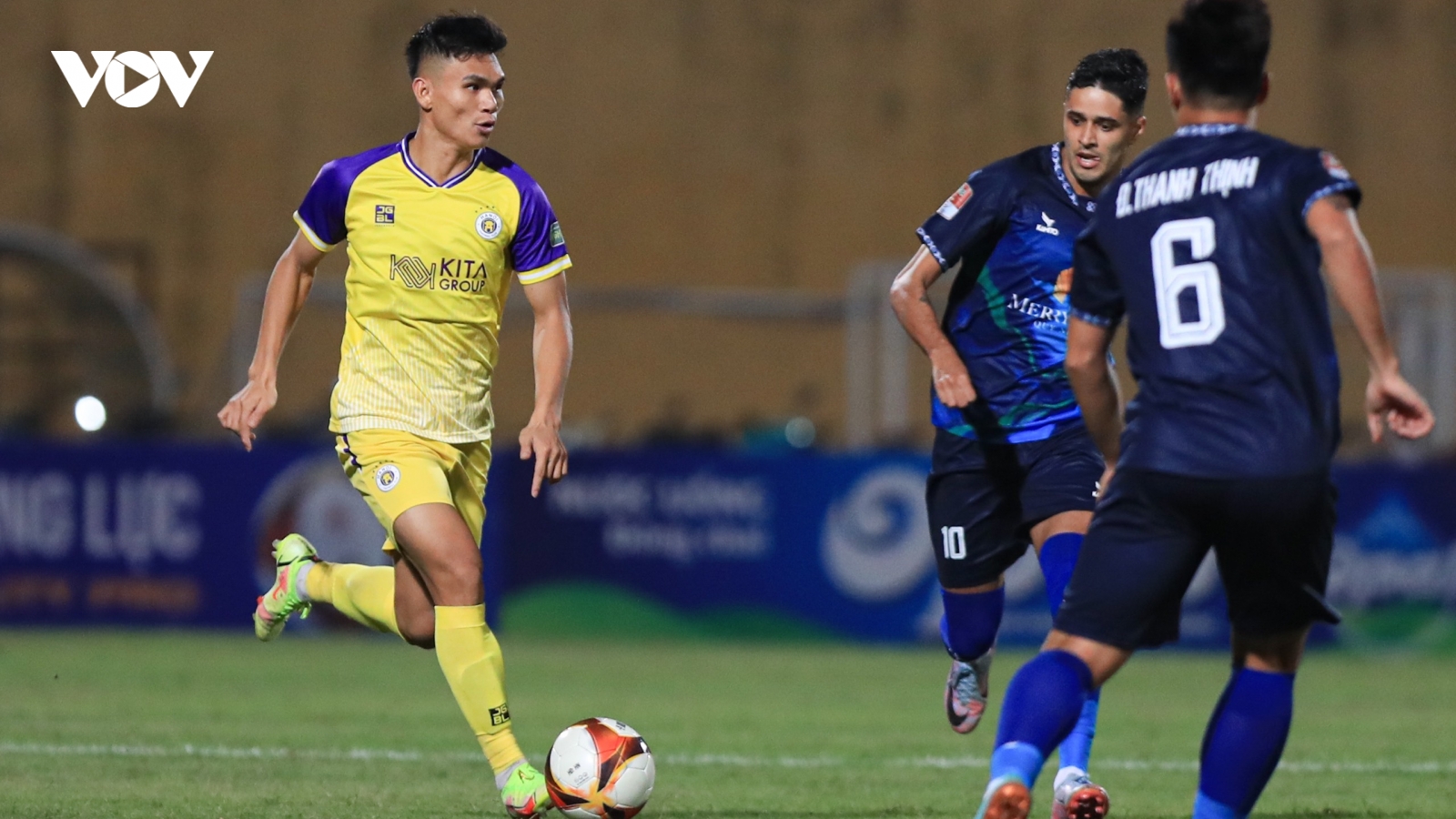 Cận cảnh: Hà Nội FC nối dài thành tích đáng quên trên sân nhà Hàng Đẫy