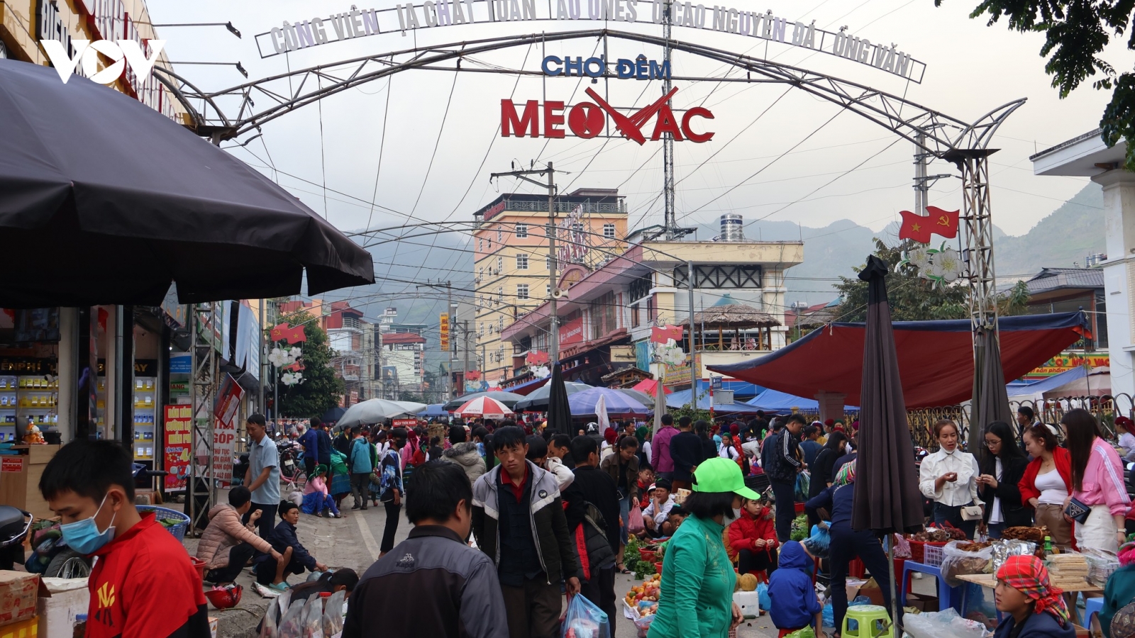 Lên cao nguyên đá Hà Giang đừng quên ghé chợ phiên Mèo Vạc