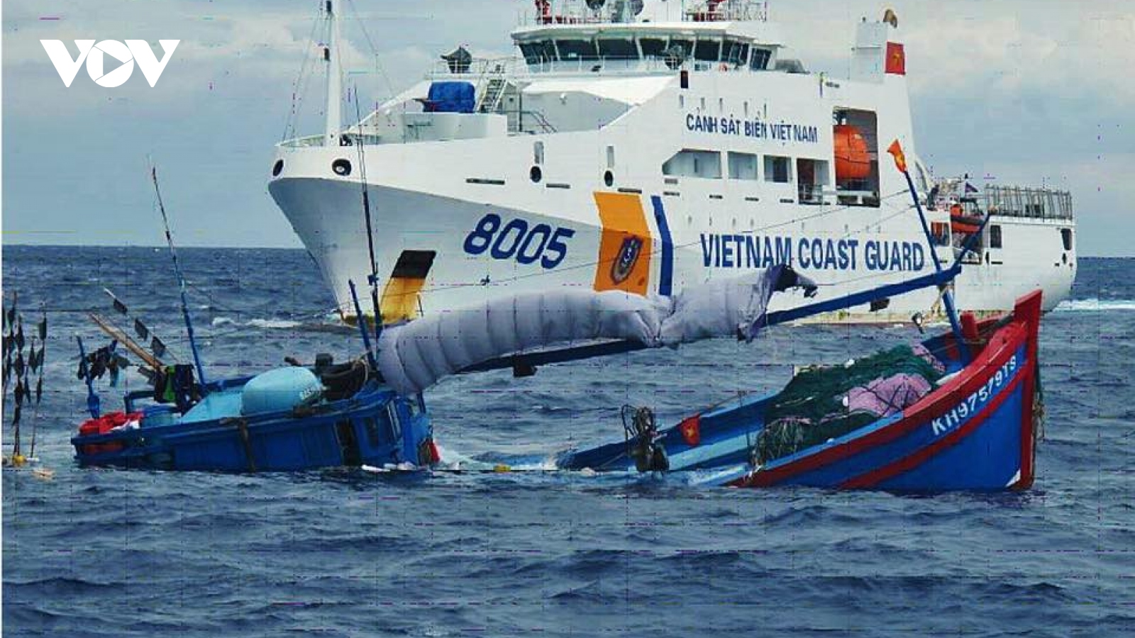Tàu cá Phú Yên gặp nạn, 5 ngư dân mất liên lạc