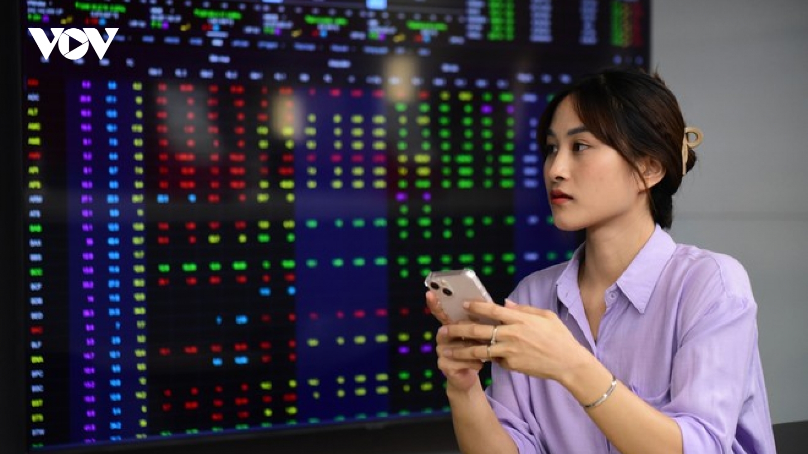 Thủ tướng yêu cầu thúc đẩy thị trường chứng khoán phát triển an toàn, minh bạch