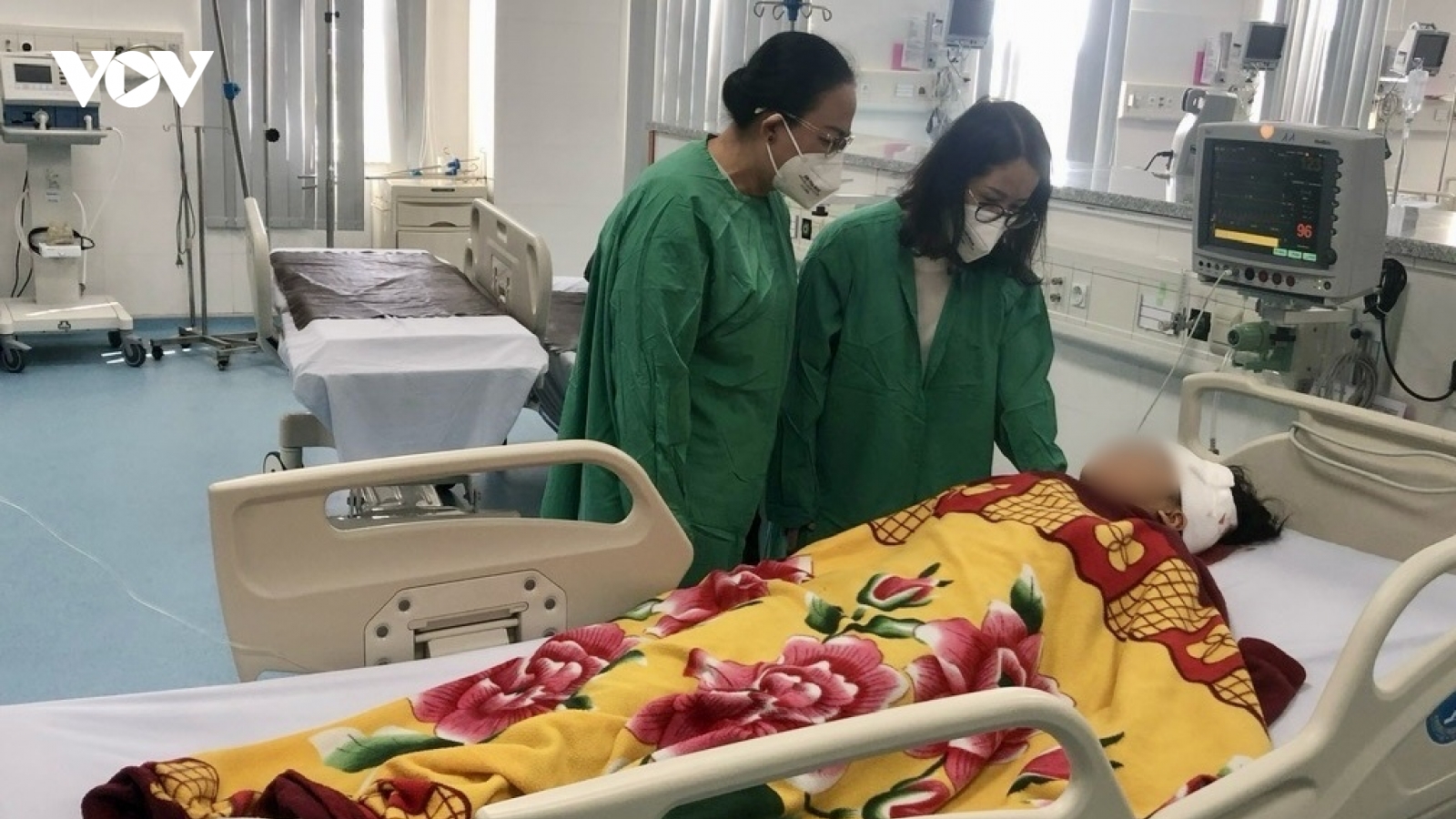 Một học sinh ở Vũng Tàu dùng kéo đâm bạn