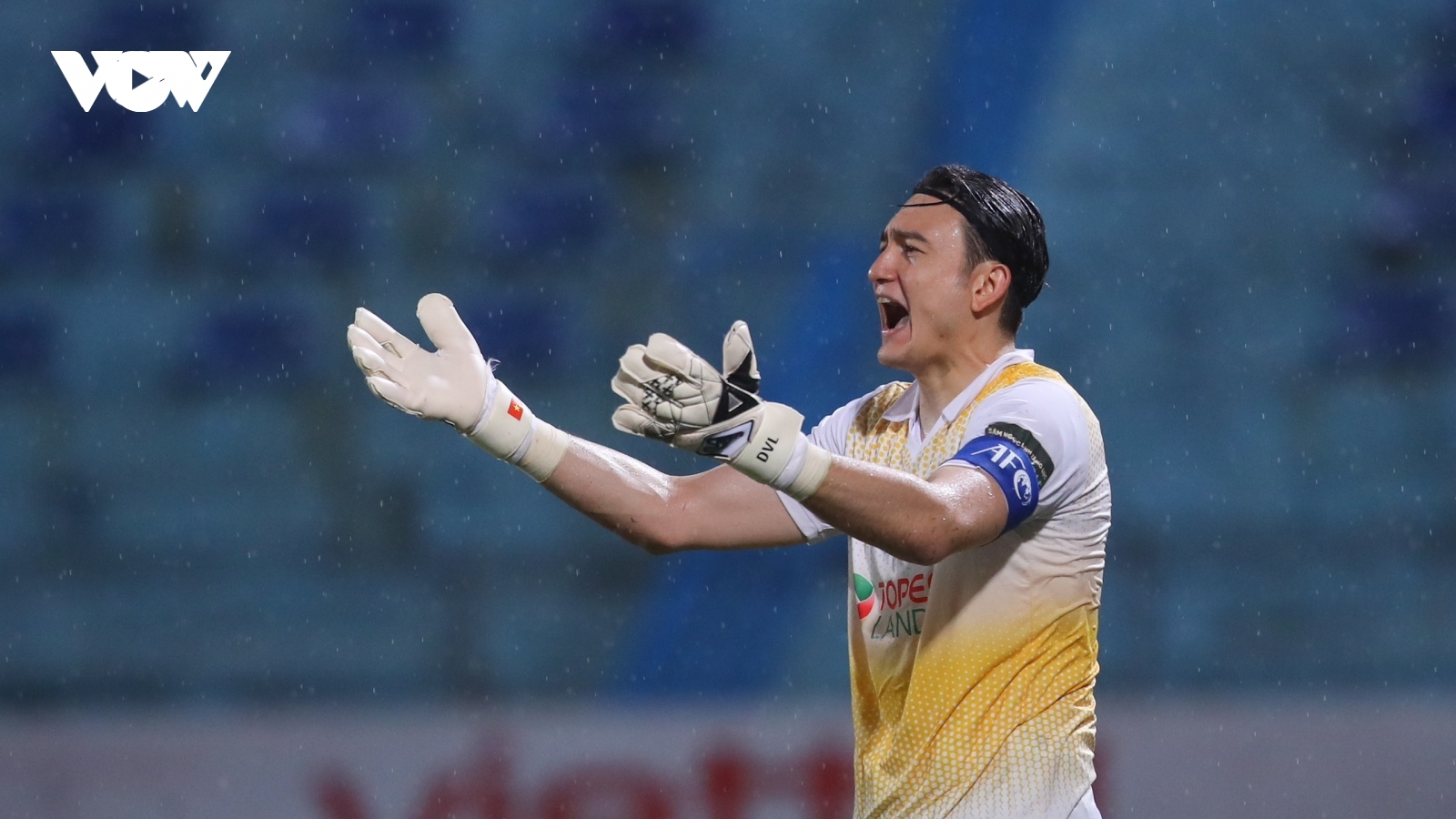 Văn Lâm mắc sai lầm nghiêm trọng ở V-League 2023/2024
