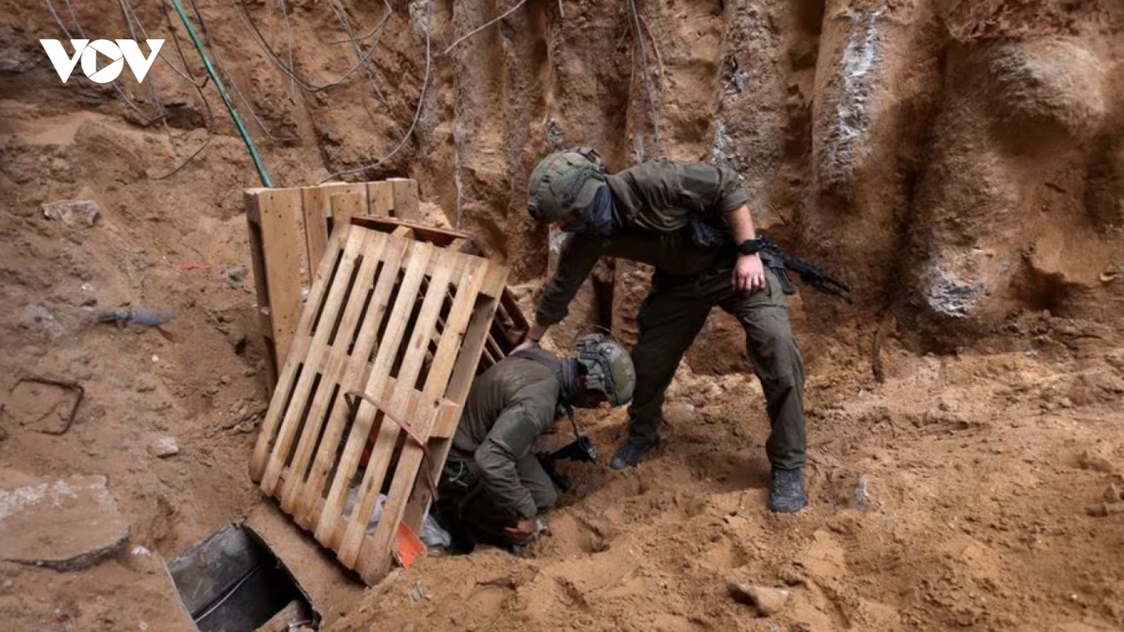 Israel bơm nước biển vào địa đạo của Hamas