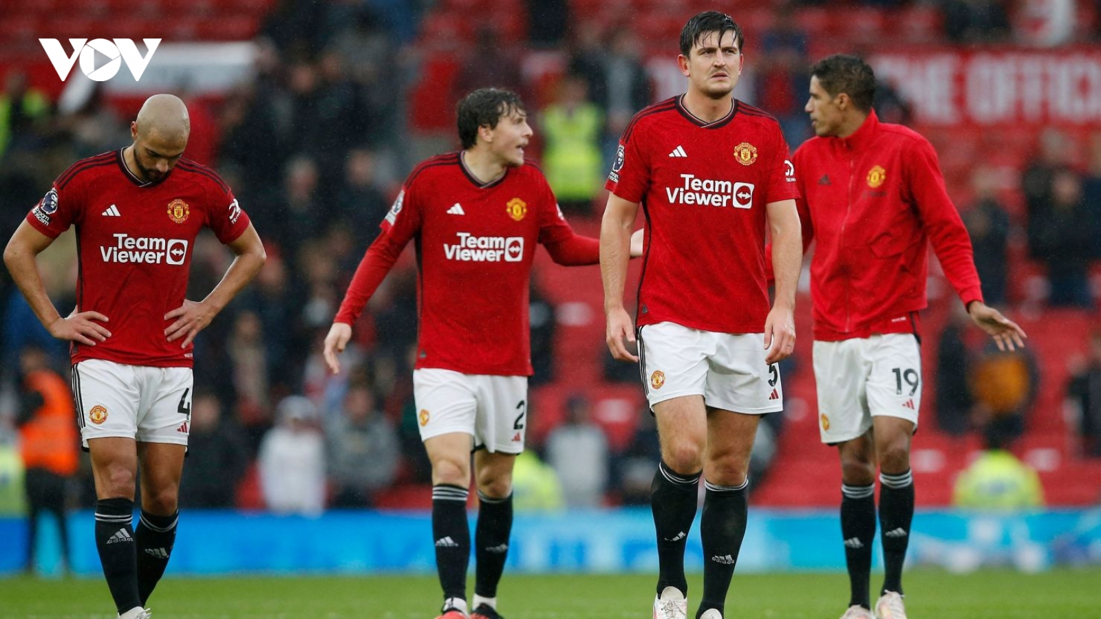 MU mất nguyên một đội hình ở trận đại chiến Liverpool