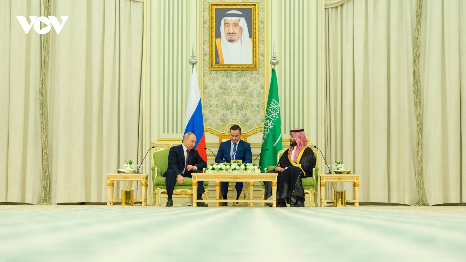 Tổng thống Nga Putin tới Saudi Arabia để thảo luận một loạt vấn đề