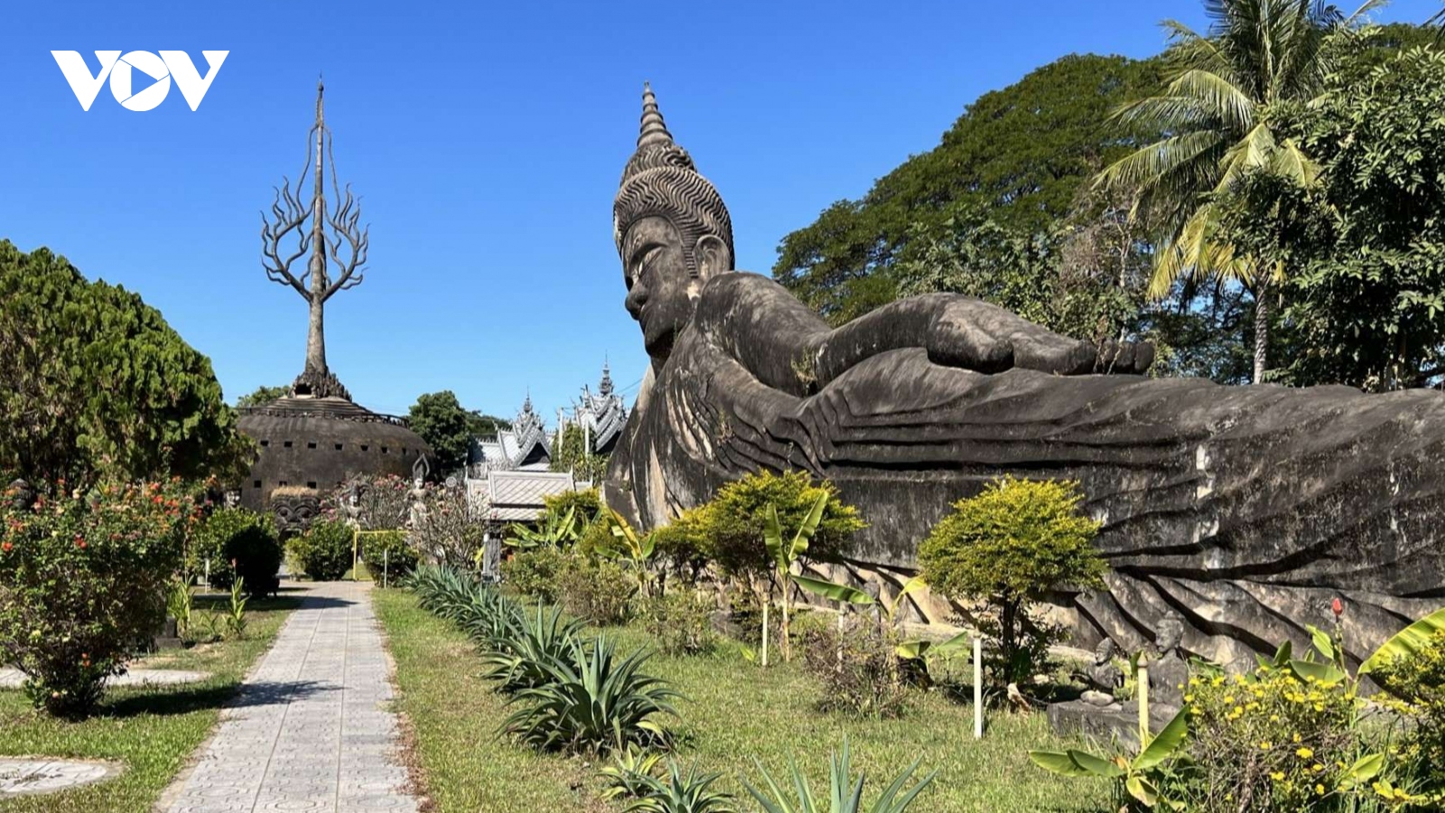 Buddha Park Xiengkhuan - Điểm đến hấp hẫn không thể bỏ qua tại Lào