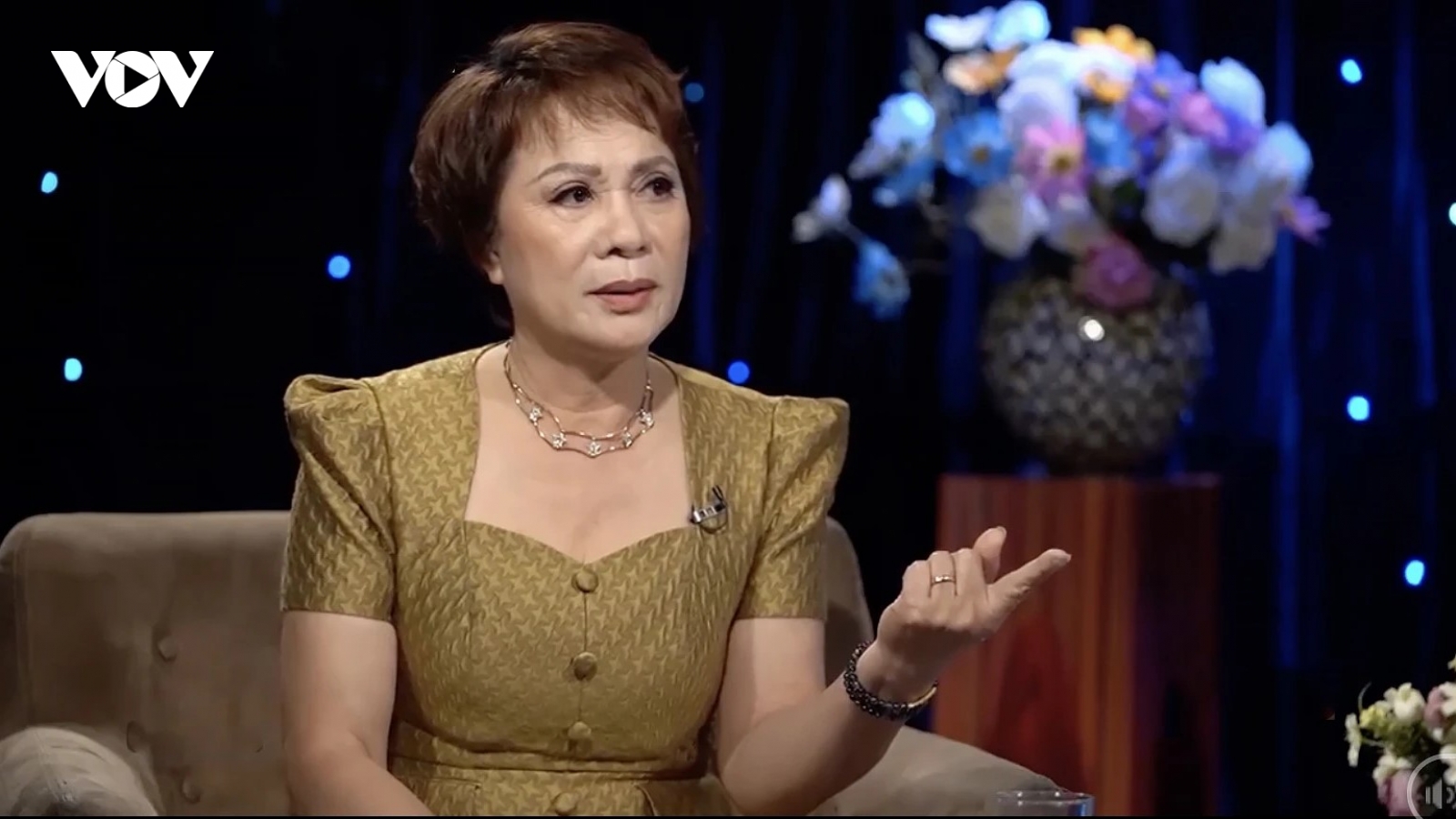 "Mỹ nhân màn ảnh" một thời Hương Dung được phong nghệ sĩ nhân dân tuổi xế chiều