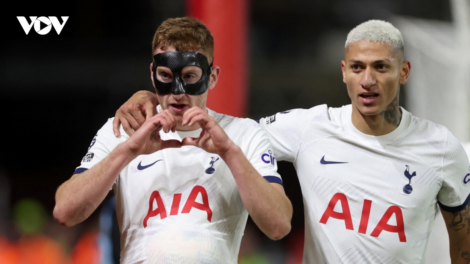 Bảng xếp hạng Ngoại hạng Anh mới nhất: Tottenham “thổi lửa” vào cuộc đua vô địch