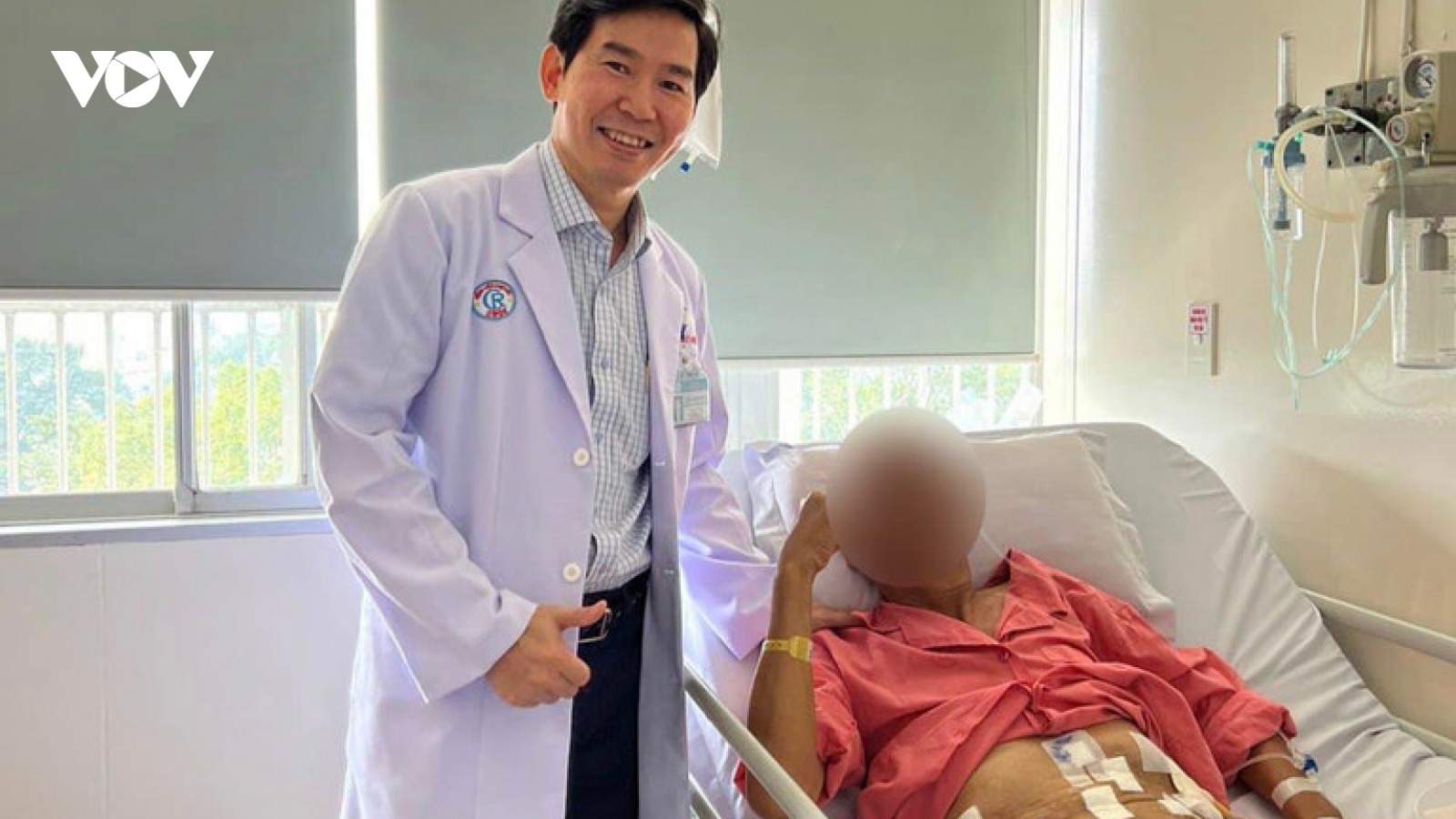 Lý do người đàn ông Philippines tìm đến bác sĩ Việt Nam để chữa ung thư