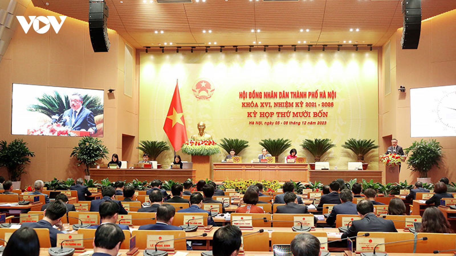 Chủ tịch TP Hà Nội: "Làm từng tuyến thì 100 năm nữa mới xong đường sắt đô thị"