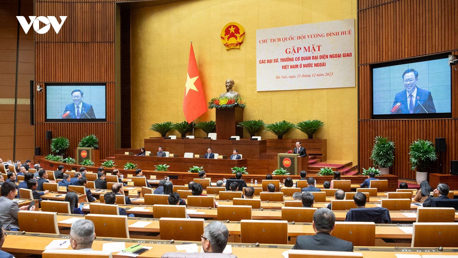 Chủ tịch Quốc hội: Xây dựng nền ngoại giao chuyên nghiệp, toàn diện, hiện đại