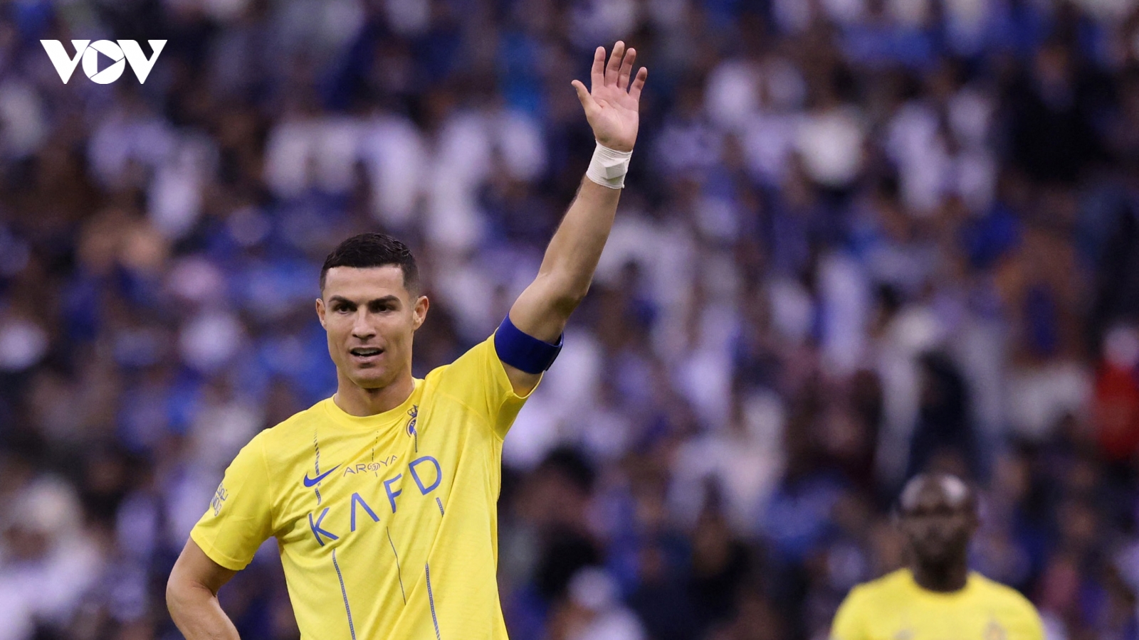Bị CĐV chọc tức, Ronaldo đáp trả bằng hành động bất ngờ