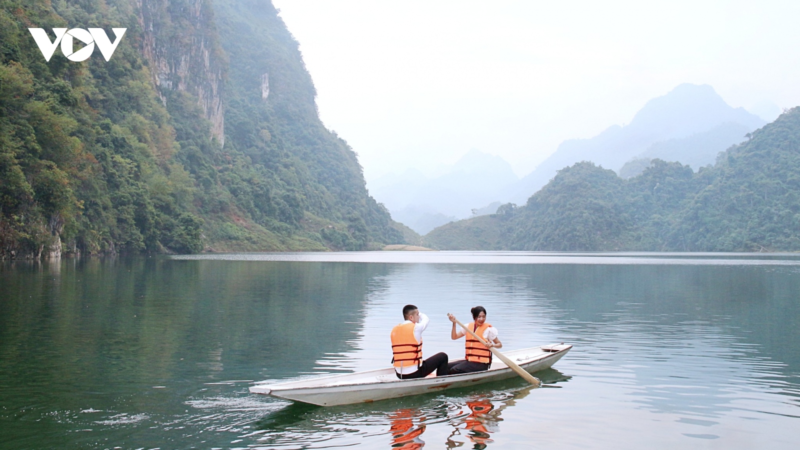 Đến Quỳnh Nhai khám phá "biển xanh" trong lòng núi