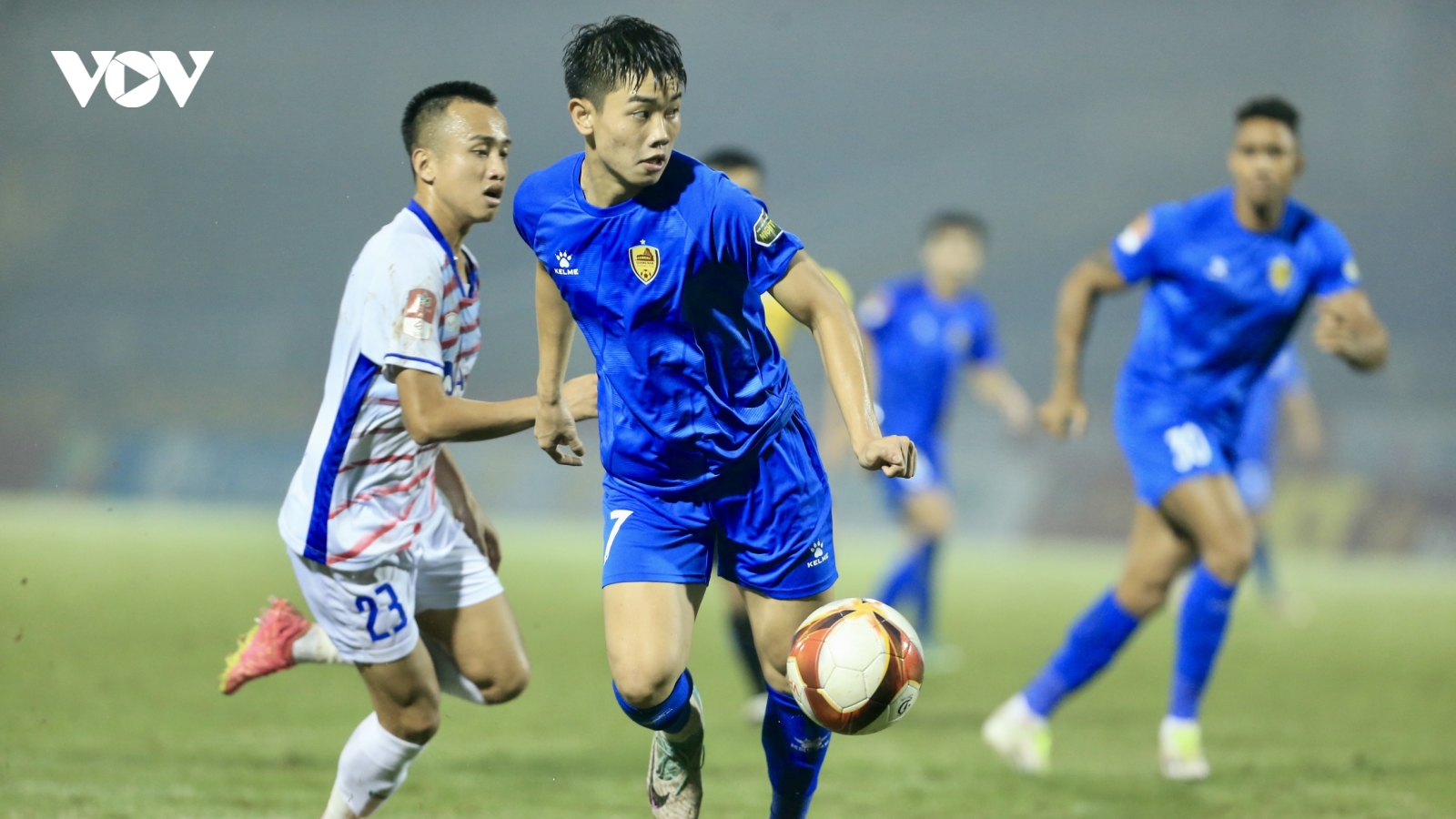 Trò cưng của HLV Troussier liên tục ghi bàn cho tân binh V-League