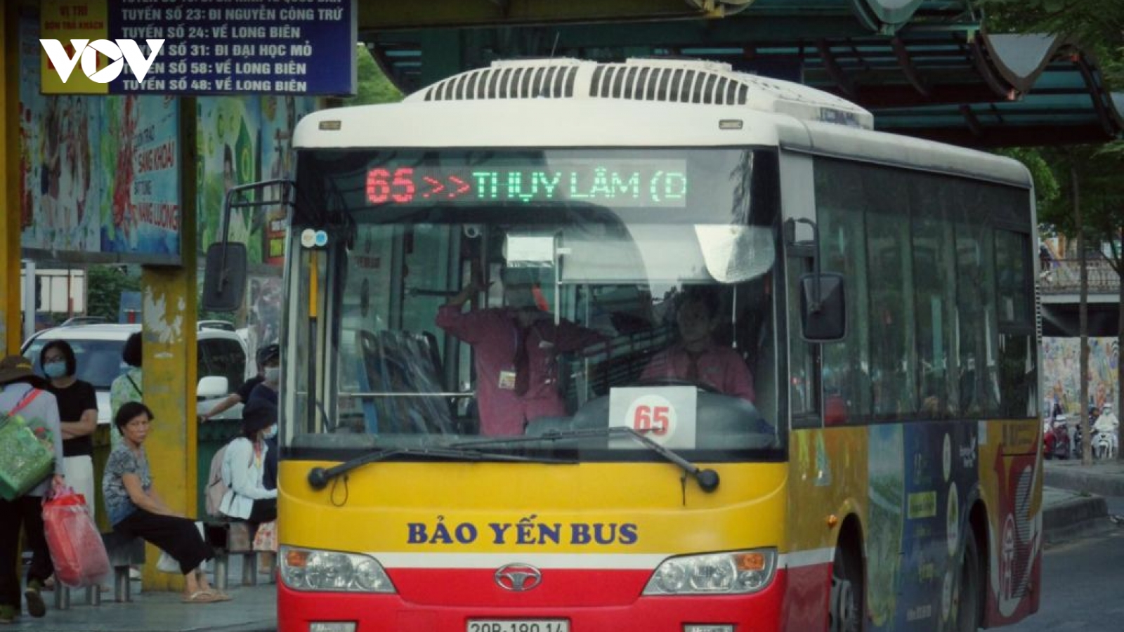 Hà Nội vận hành 31.000 lượt xe buýt phục vụ người Tết dương lịch