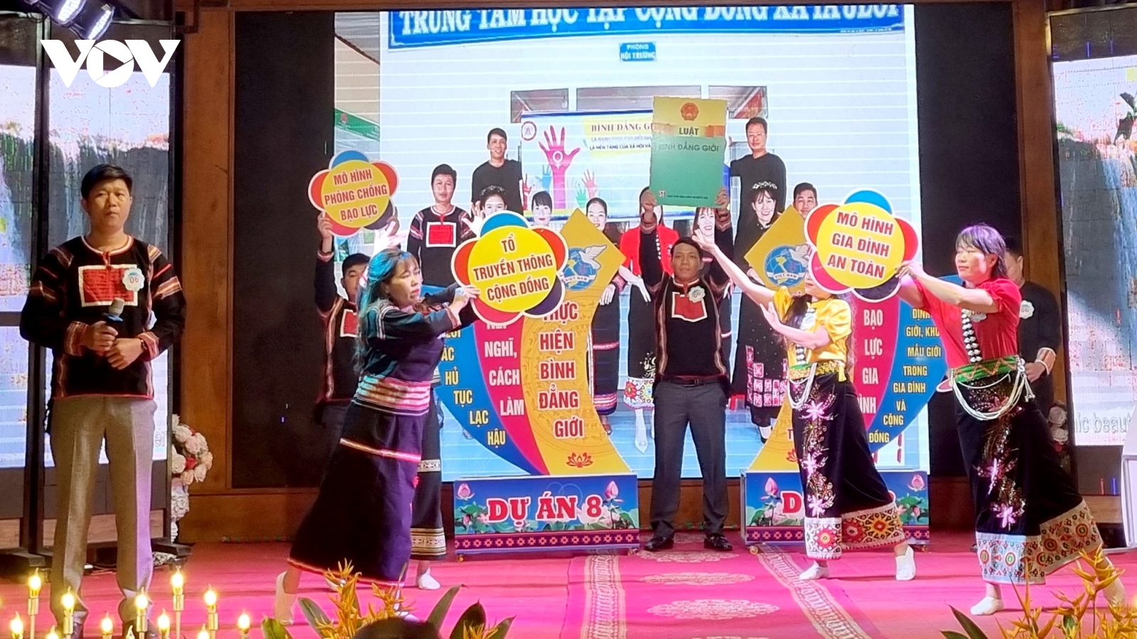Liên hoan các Tổ truyền thông cộng đồng gắn với tìm hiểu Luật Bình đẳng giới tại Đắk Lắk