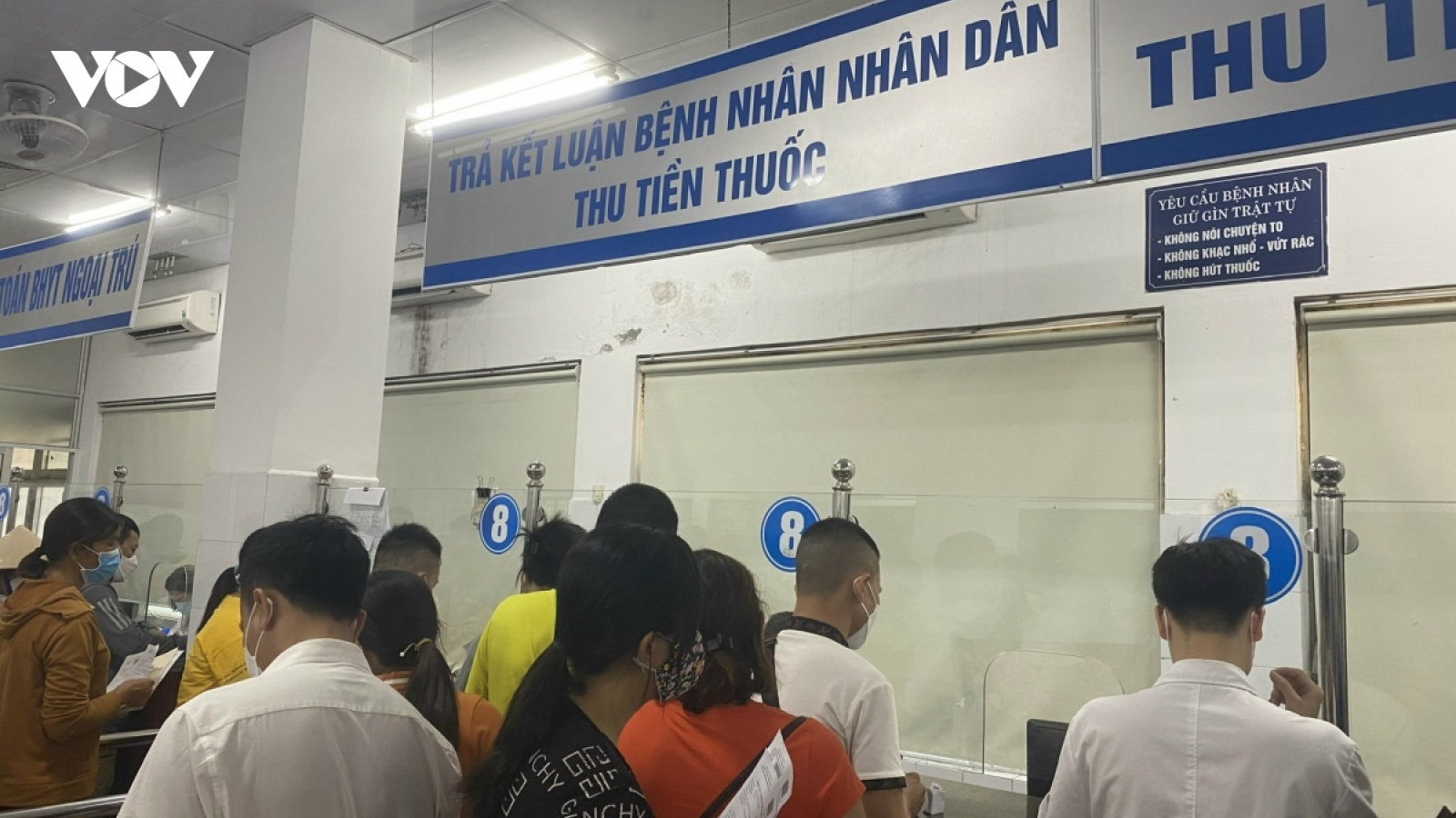 Bệnh nhân mua thuốc, vật tư y tế do bệnh viện thiếu sẽ được thanh toán bù?
