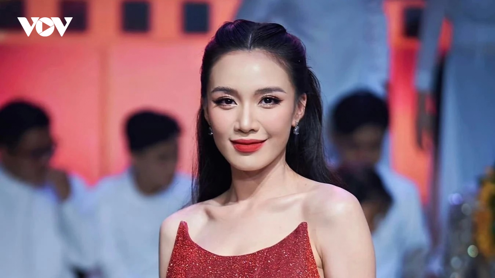 Chuyện showbiz: 'Hot girl bolero' Tú Tri tái xuất gameshow