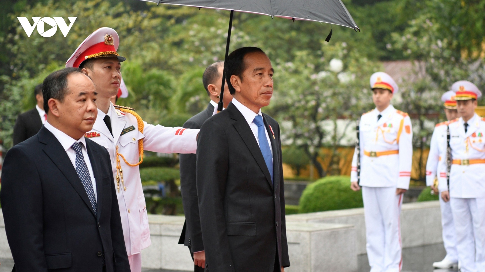 Tổng thống Indonesia vào Lăng viếng Chủ tịch Hồ Chí Minh