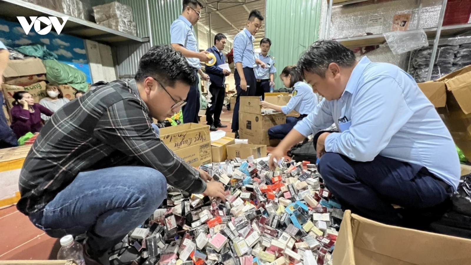 Nhức nhối nạn hàng giả, gian lận thương mại