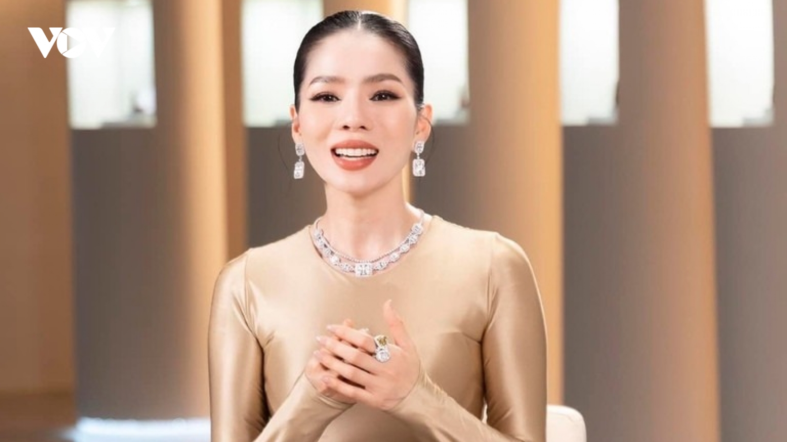 Chuyện showbiz: Lệ Quyên bị lập nhóm antifan khi tham gia show Chị đẹp