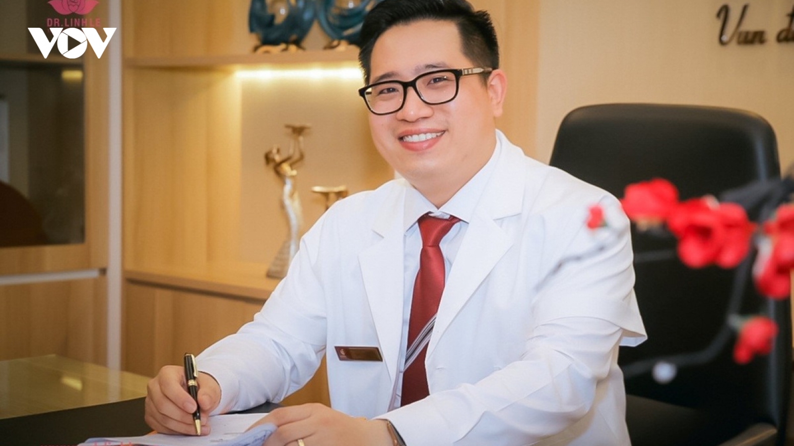 Chuyên gia "mát tay" giúp nam giới hiếm muộn được làm cha