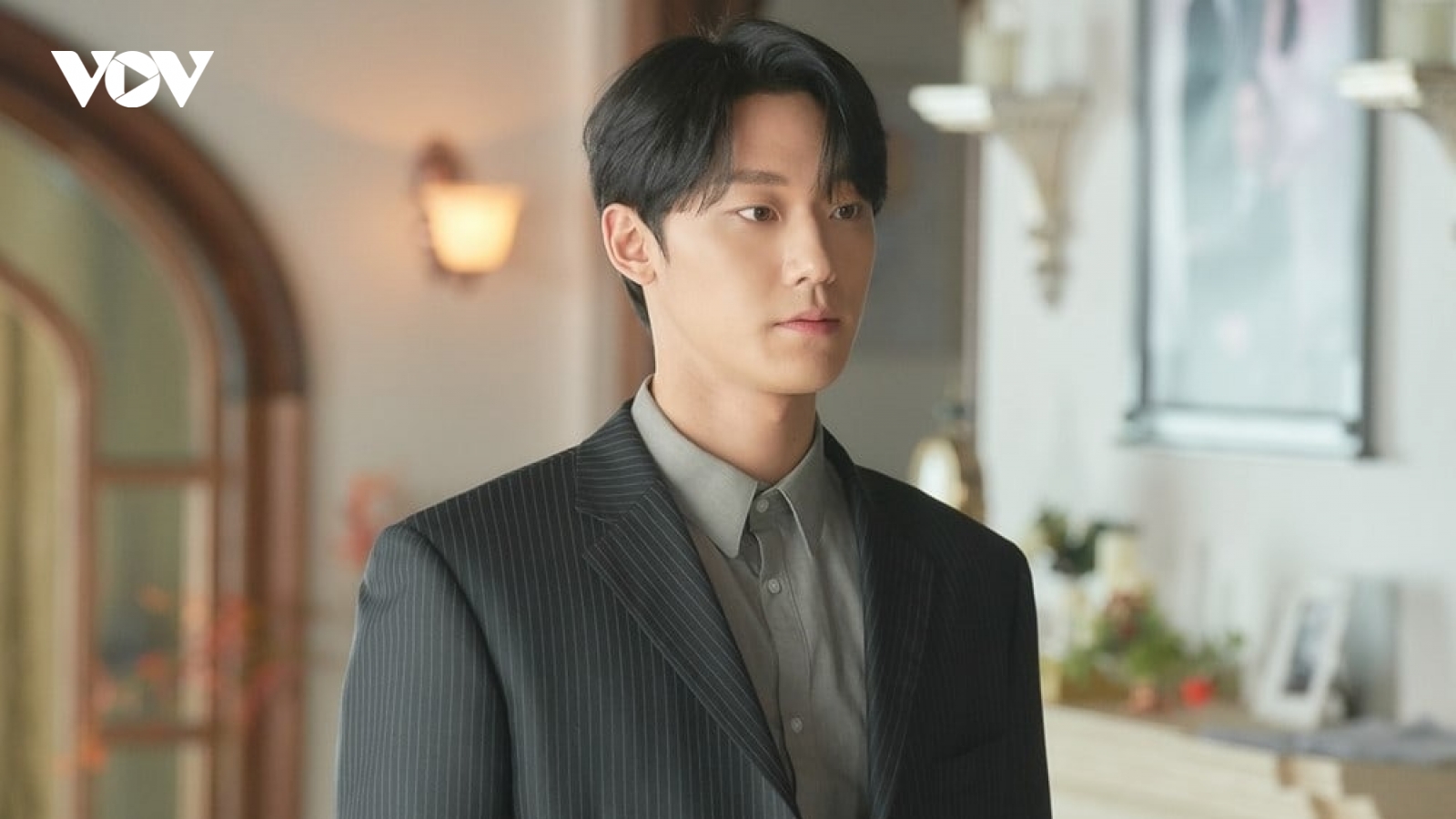 Ngôi sao Hàn Quốc Lee Do-hyun đã trở thành "con cưng" của Netflix như thế nào?