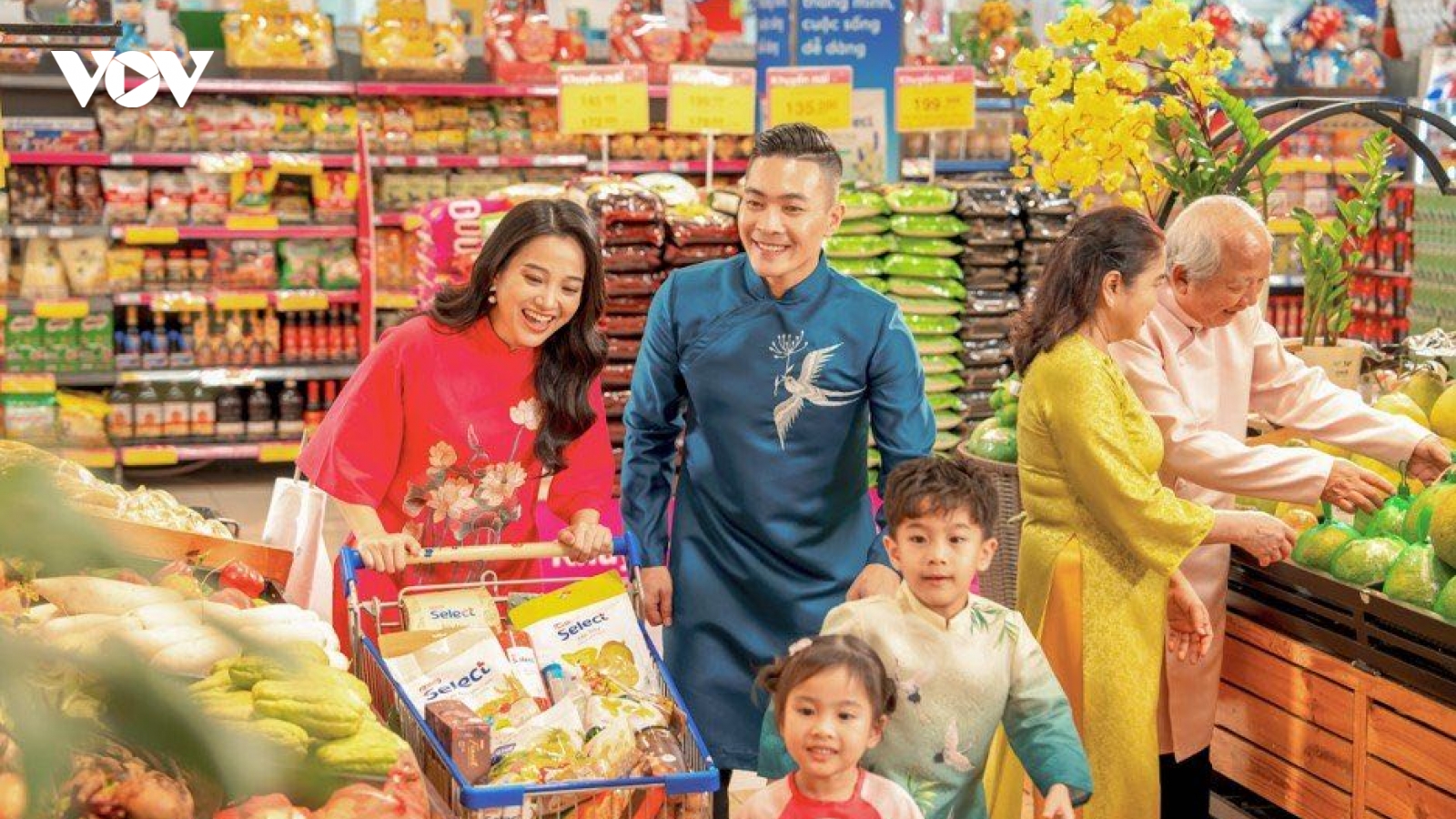 Saigon Co.op tung MV ca nhạc Tết "Bên trong chiếc ôm"