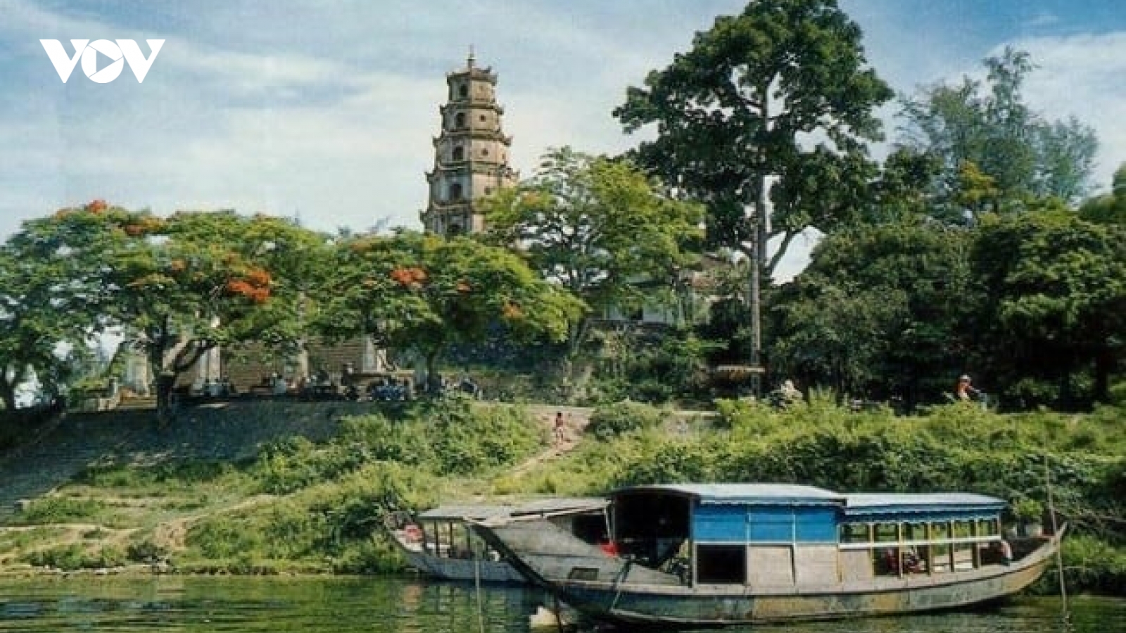 Câu ca dao "Gió đưa cành trúc la đà…" có nguồn gốc từ Huế?