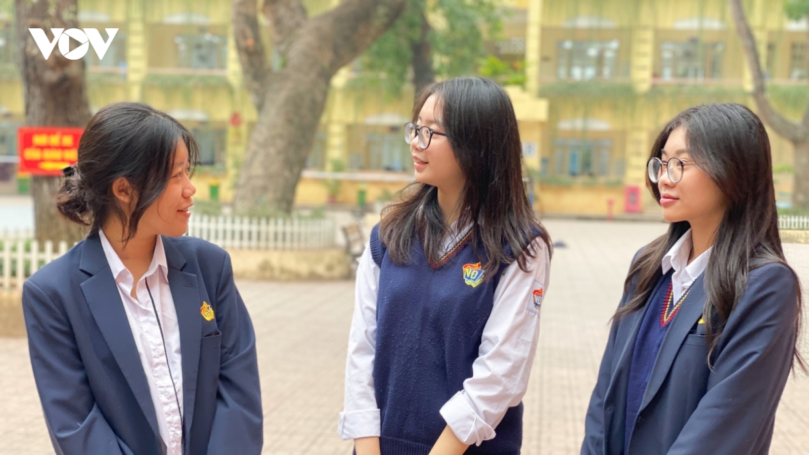 Đề thi minh họa tốt nghiệp THPT từ năm 2025 giải tỏa áp lực, hoang mang