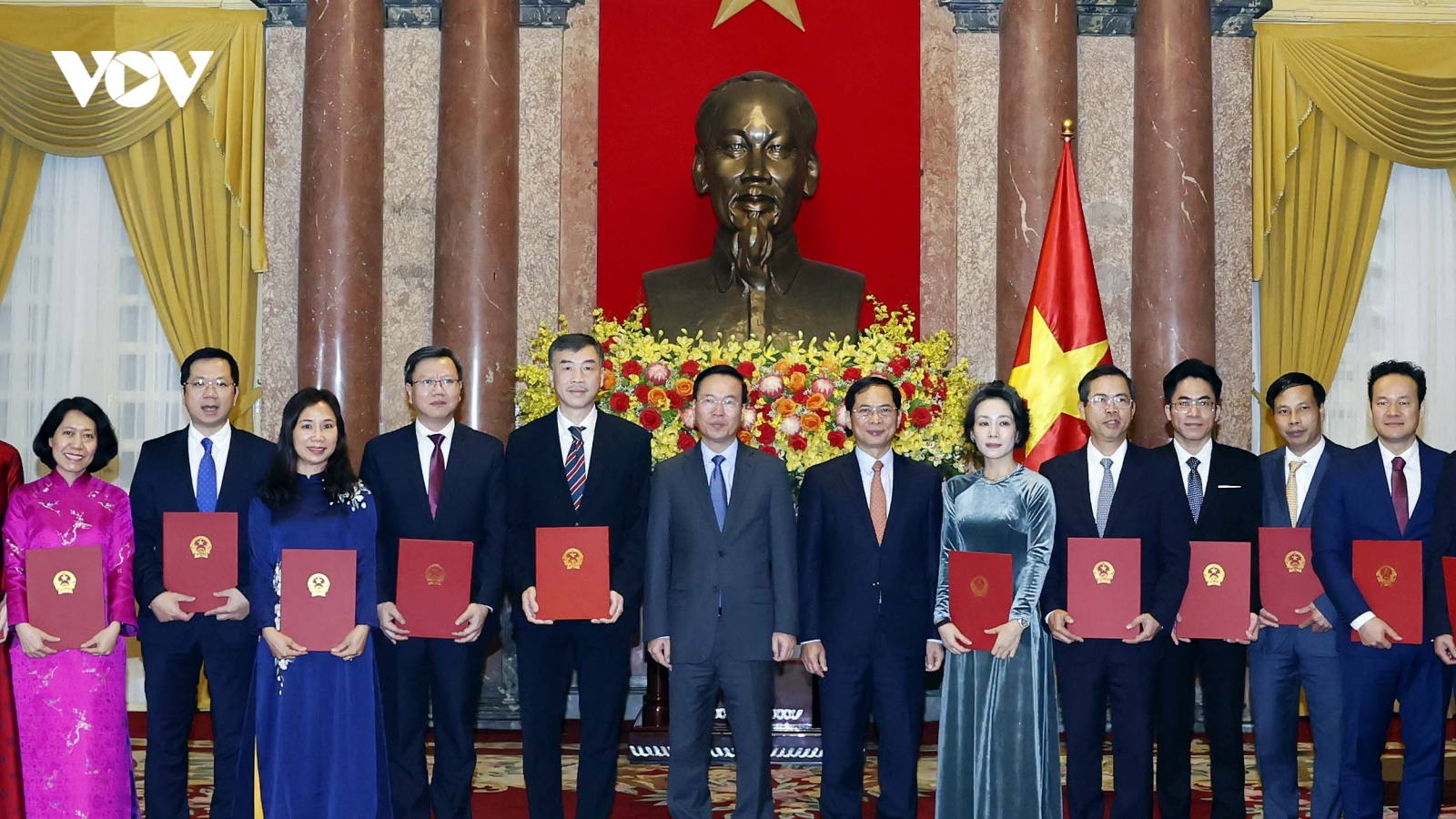 Chủ tịch nước trao Quyết định bổ nhiệm cho các Đại sứ, Trưởng cơ quan đại diện