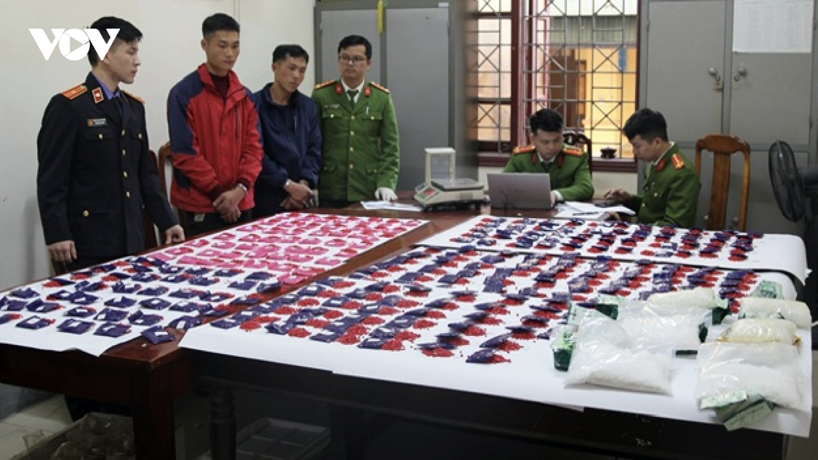 2 đối tượng mang 11kg ma túy từ huyện biên giới Nghệ An ra Hà Nội