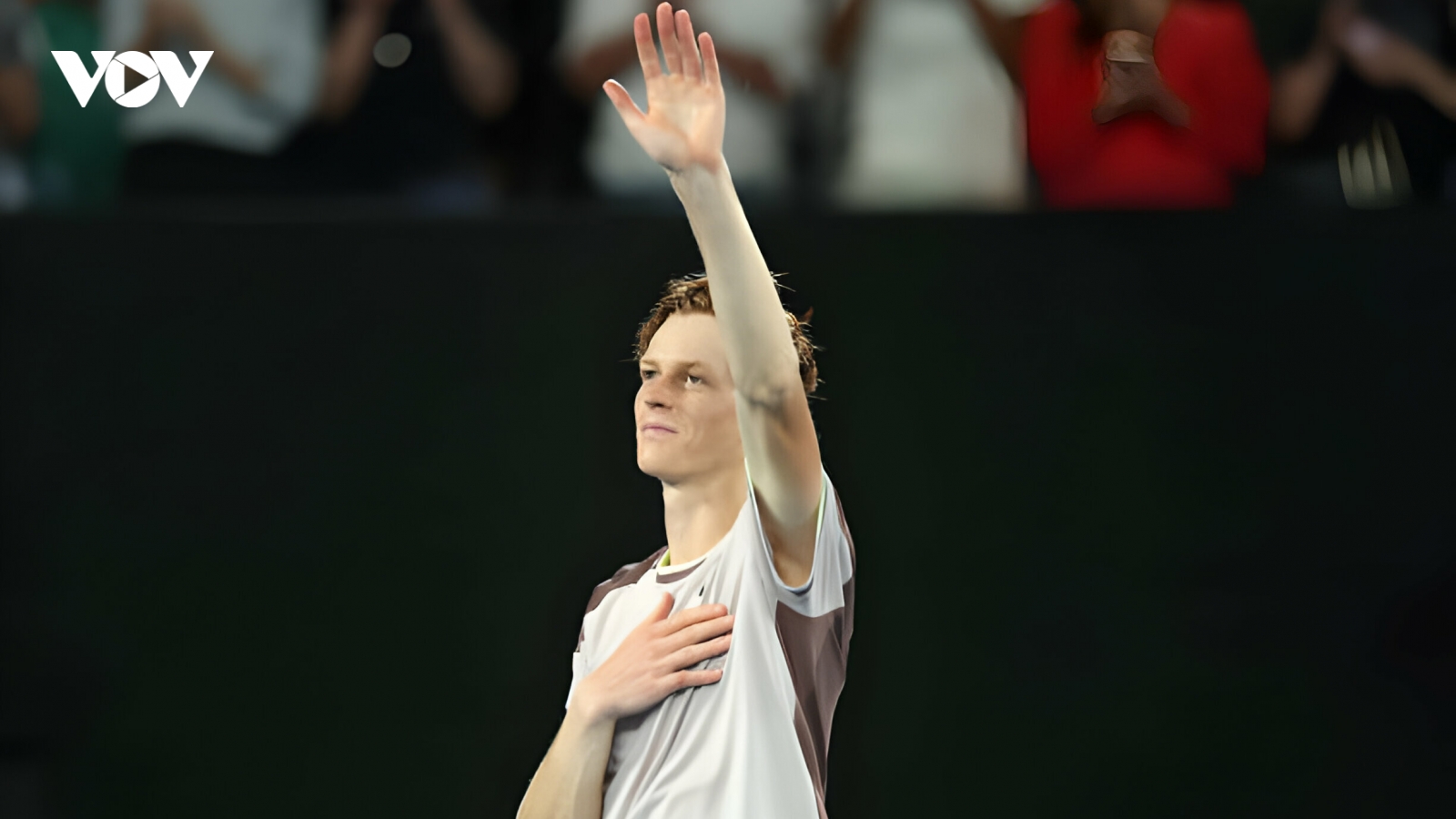 Ngược dòng trước Daniil Medvedev, Jannik Sinner vô địch Australian Open 2024