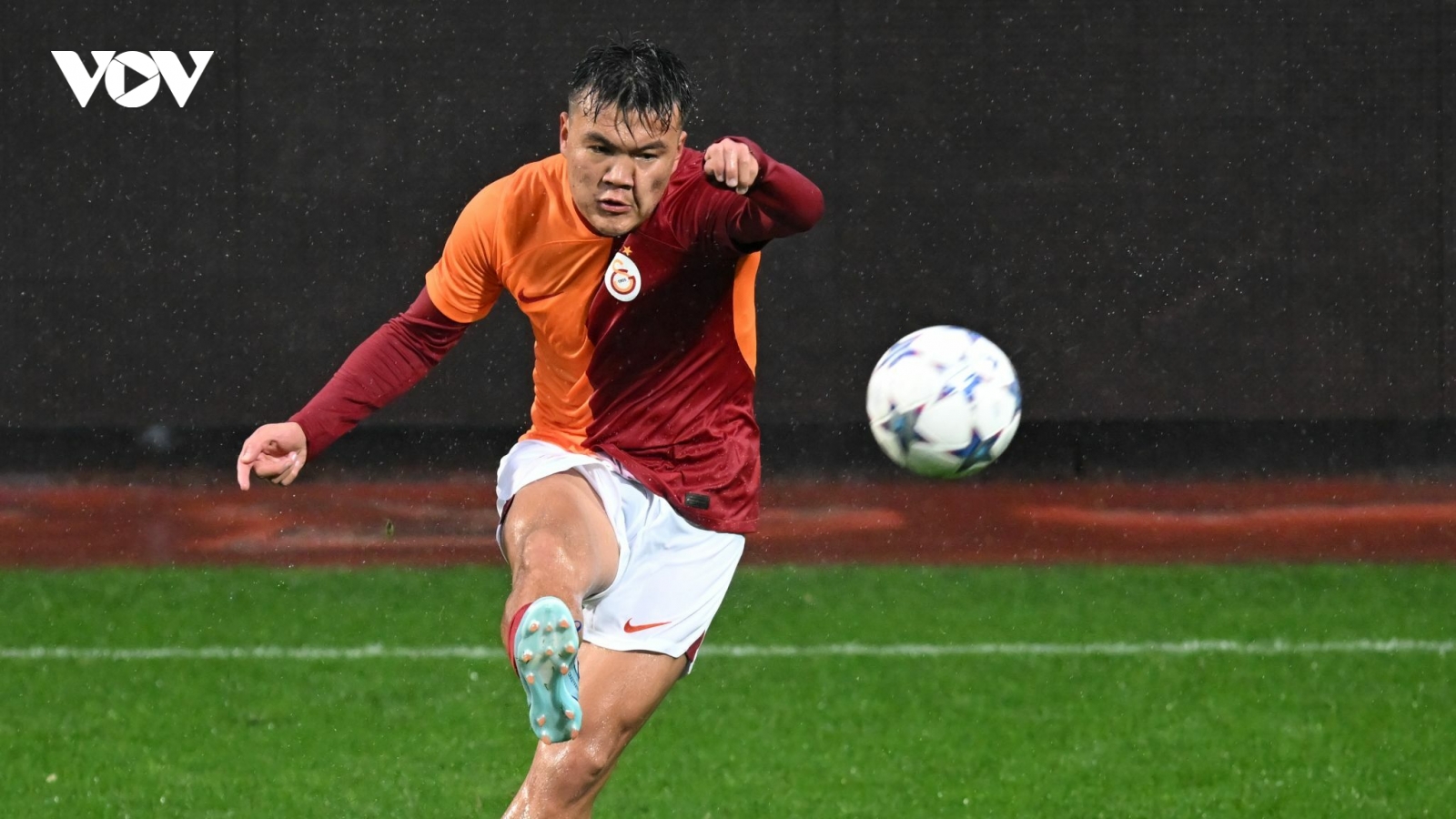 ĐT Việt Nam chạm trán hàng loạt ngôi sao châu Âu trước Asian Cup