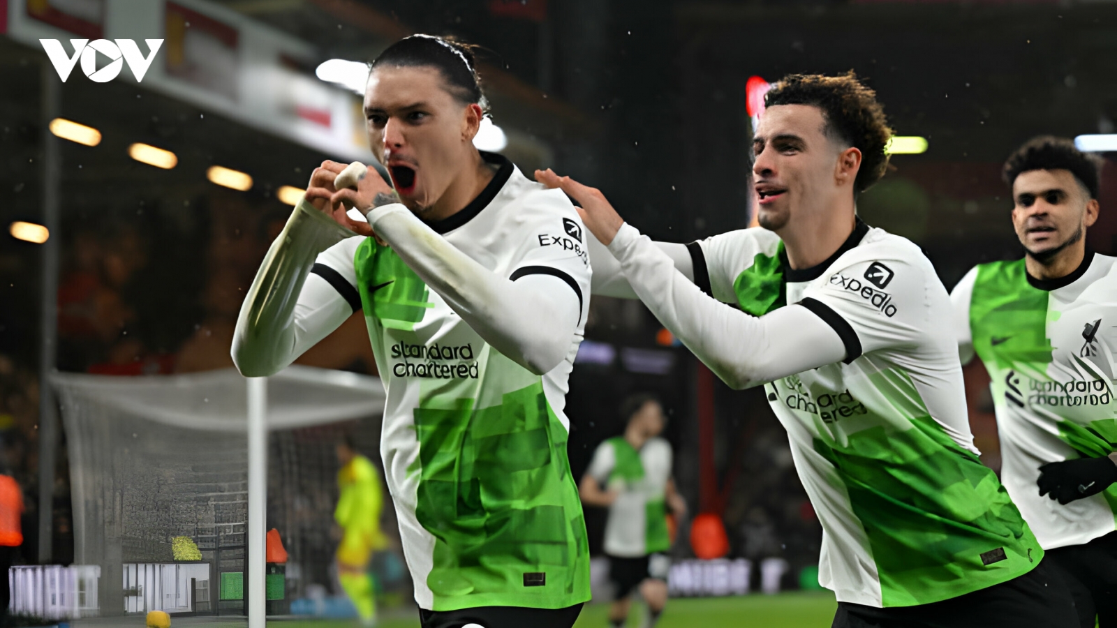 Bảng xếp hạng Ngoại hạng Anh mới nhất: Liverpool củng cố ngôi đầu