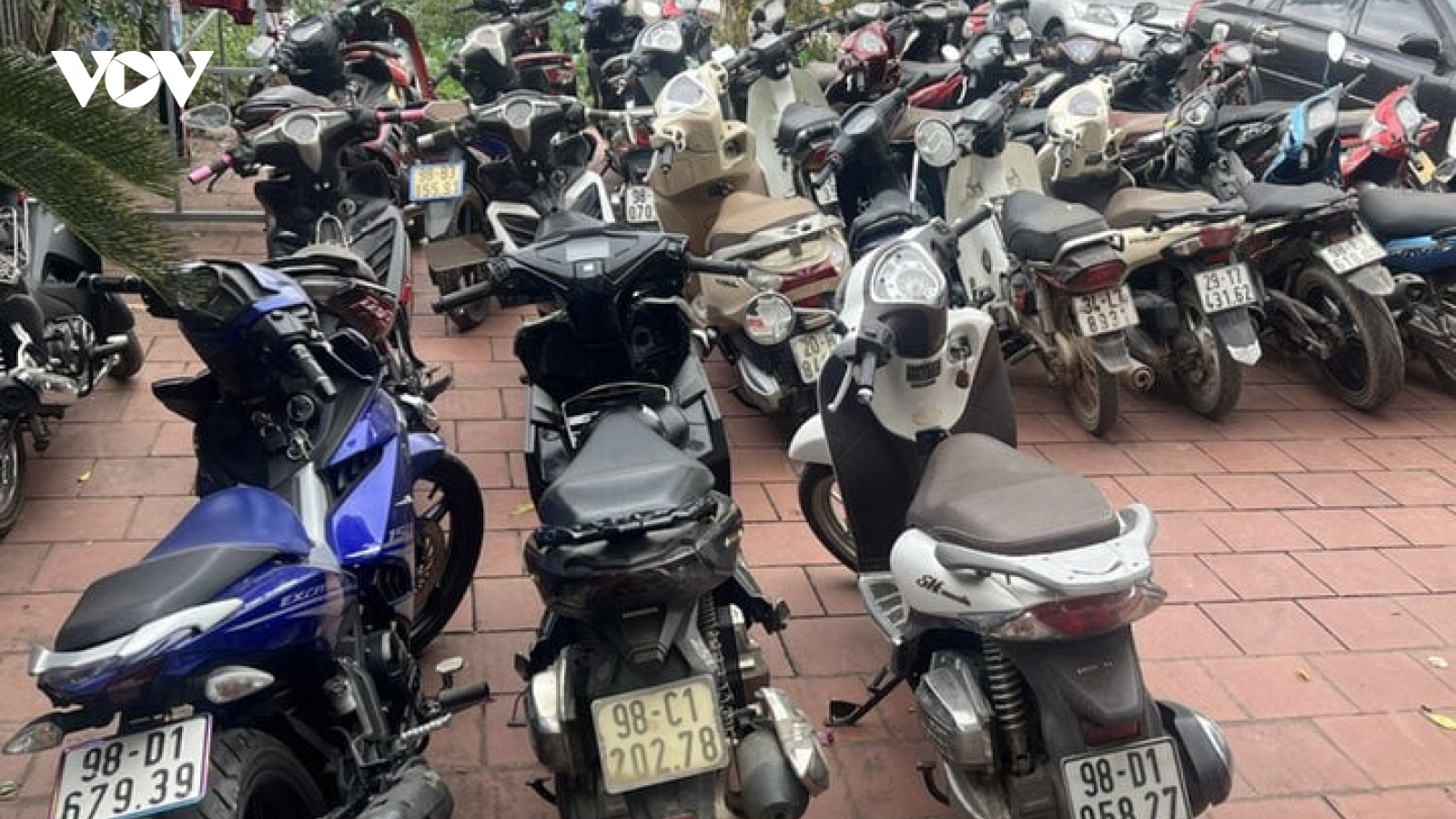 Bắc Giang: Bắt khẩn cấp kẻ cho vay lãi nặng, thu giữ 53 xe máy và ô tô