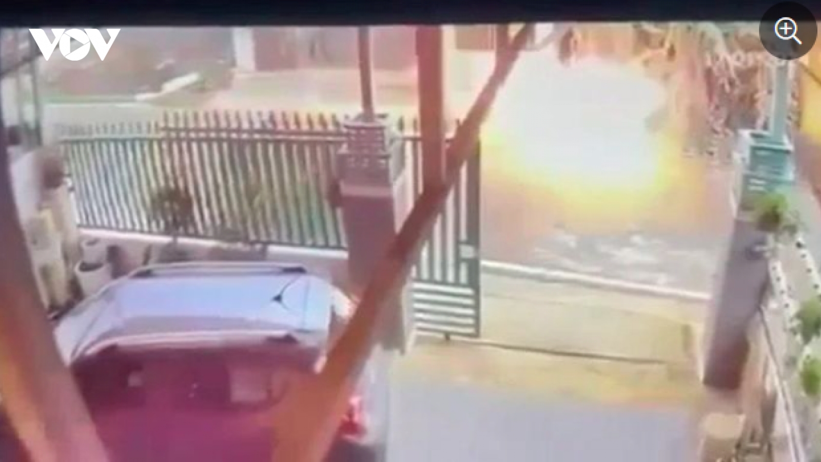Cô giáo mầm non bị hàng xóm tưới xăng, châm lửa đốt