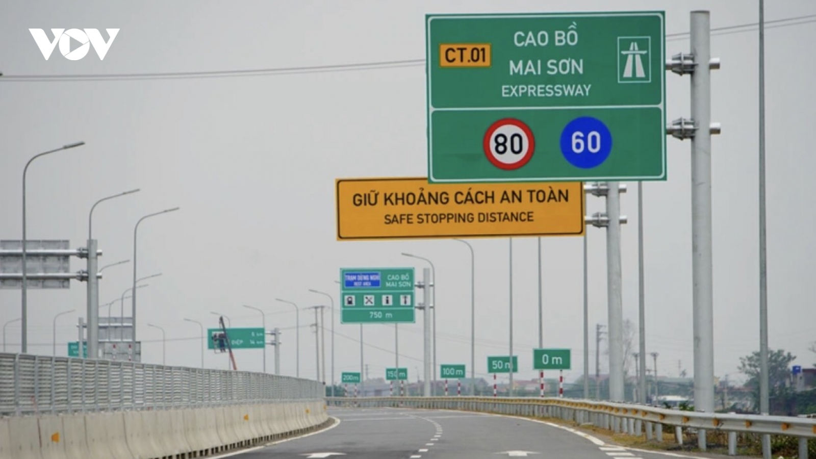 Nâng tốc độ tối đa lên 90km/h đối với các tuyến cao tốc 4 làn xe
