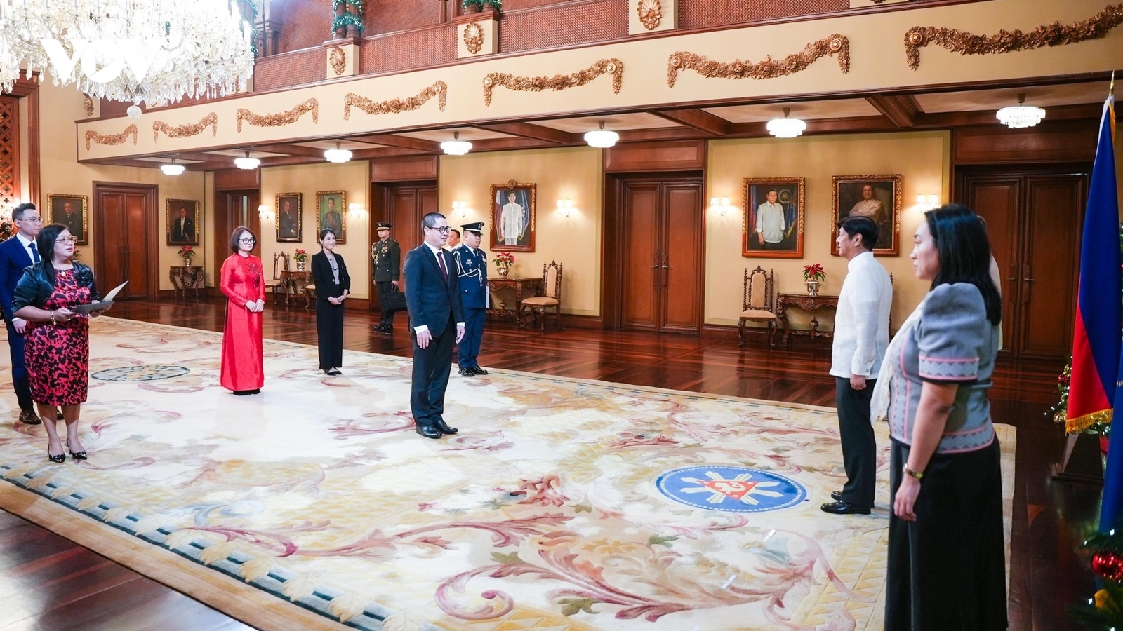 Đại sứ Việt Nam trình Quốc thư lên Tổng thống Philippines